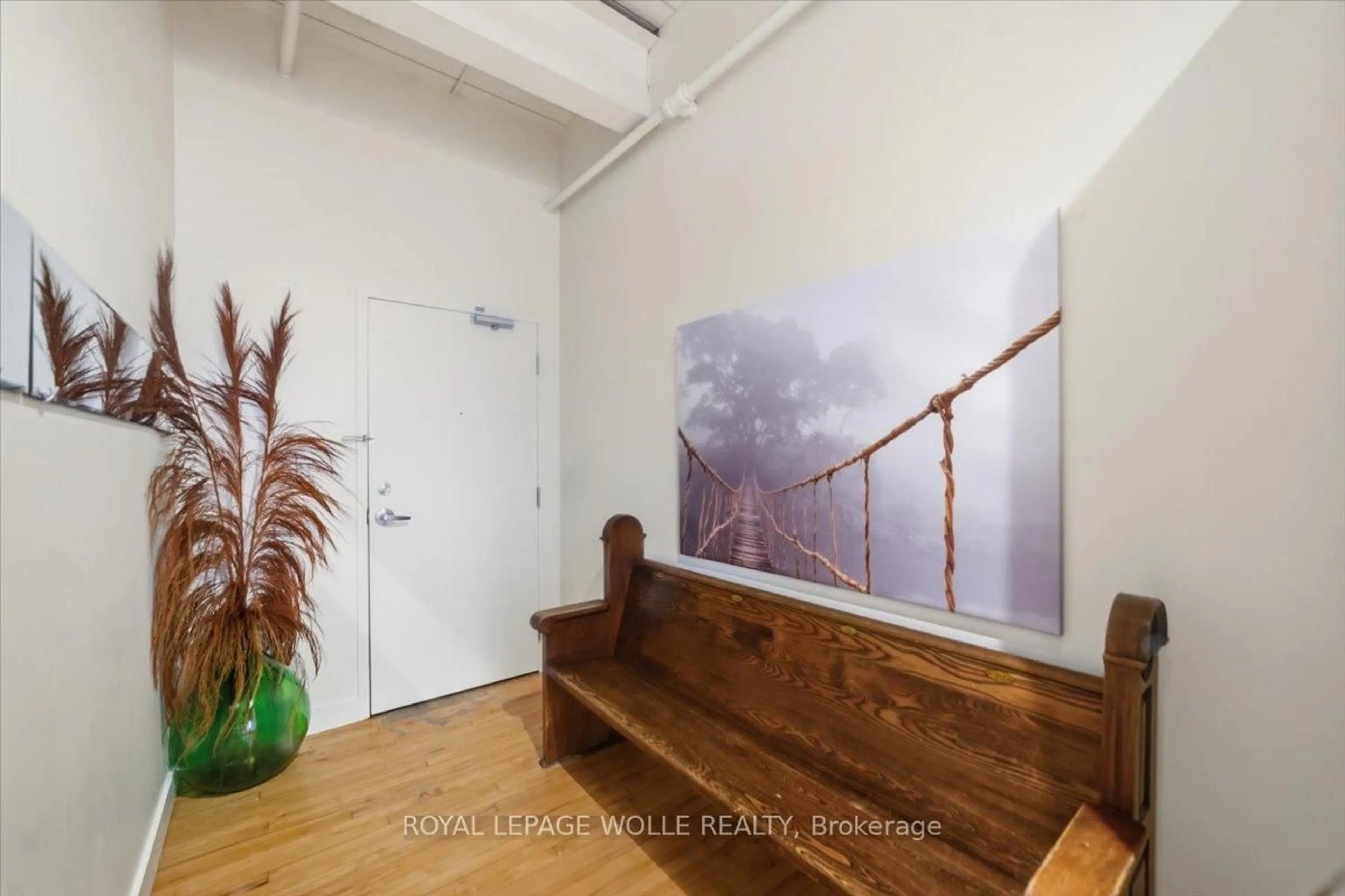 Indoor entryway for 326 Carlaw Ave #211, Toronto Ontario M4M 3N8