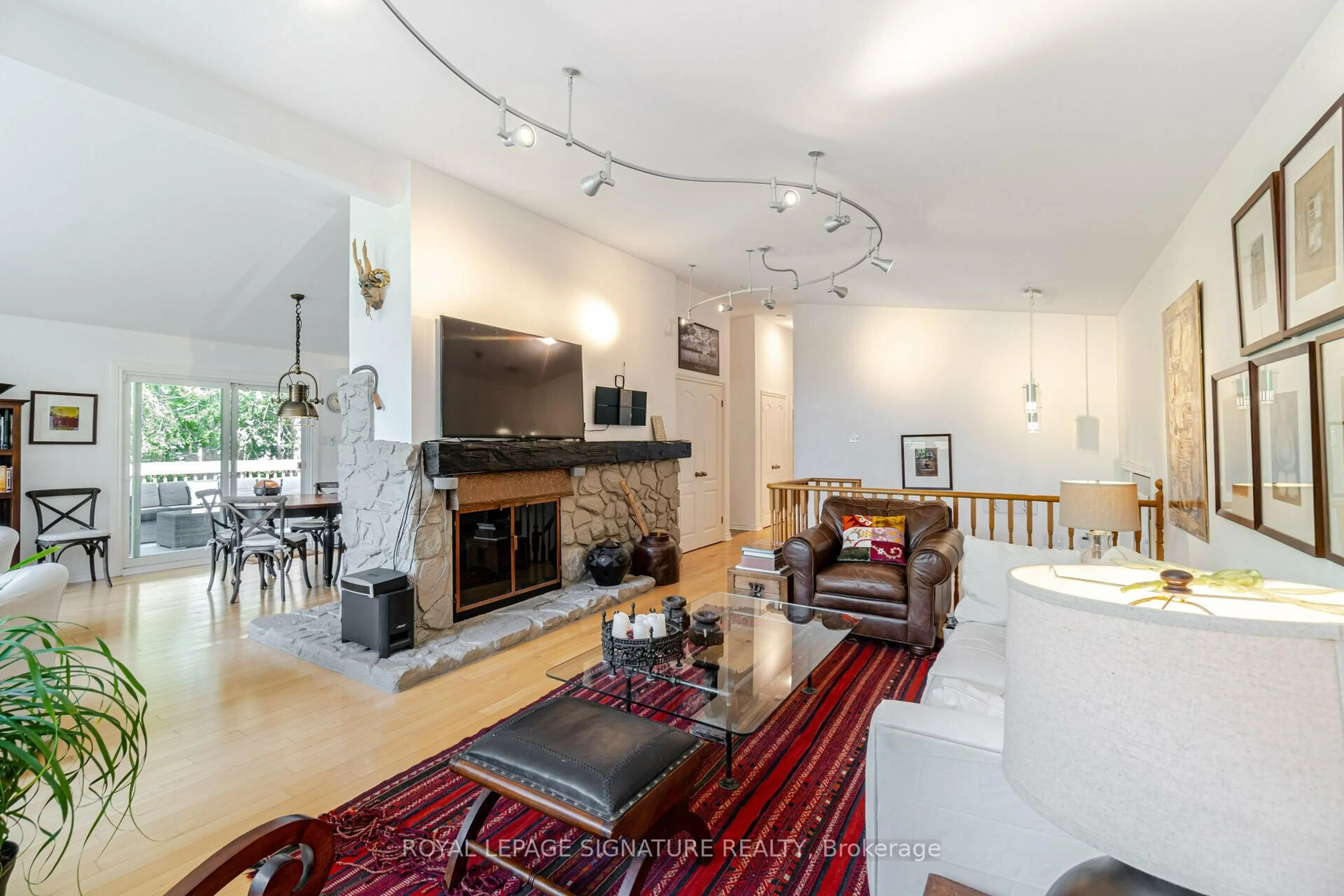 Open concept kitchen, unknown for 3225 Greenwood Rd, Pickering Ontario L1X 0J3