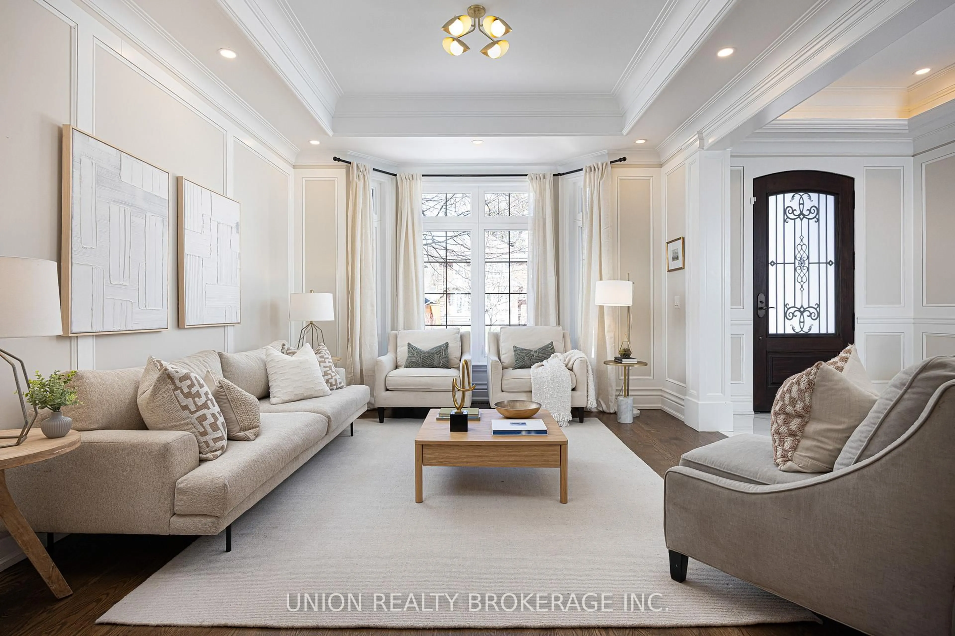 Living room with furniture, unknown for 63 Fishleigh Dr, Toronto Ontario M1N 1H3