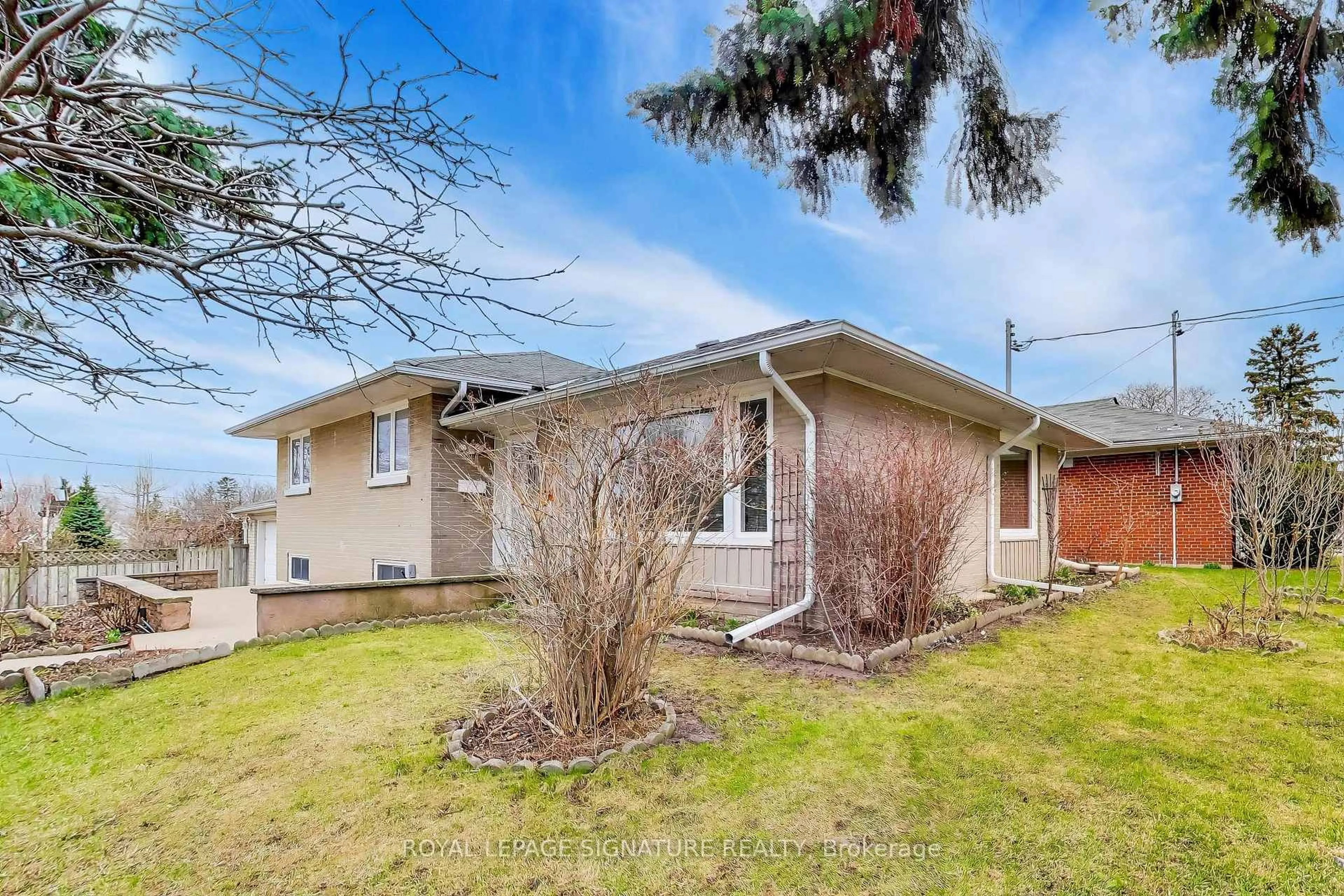 Unknown for 1 Charlemont Cres, Toronto Ontario M1T 1M3