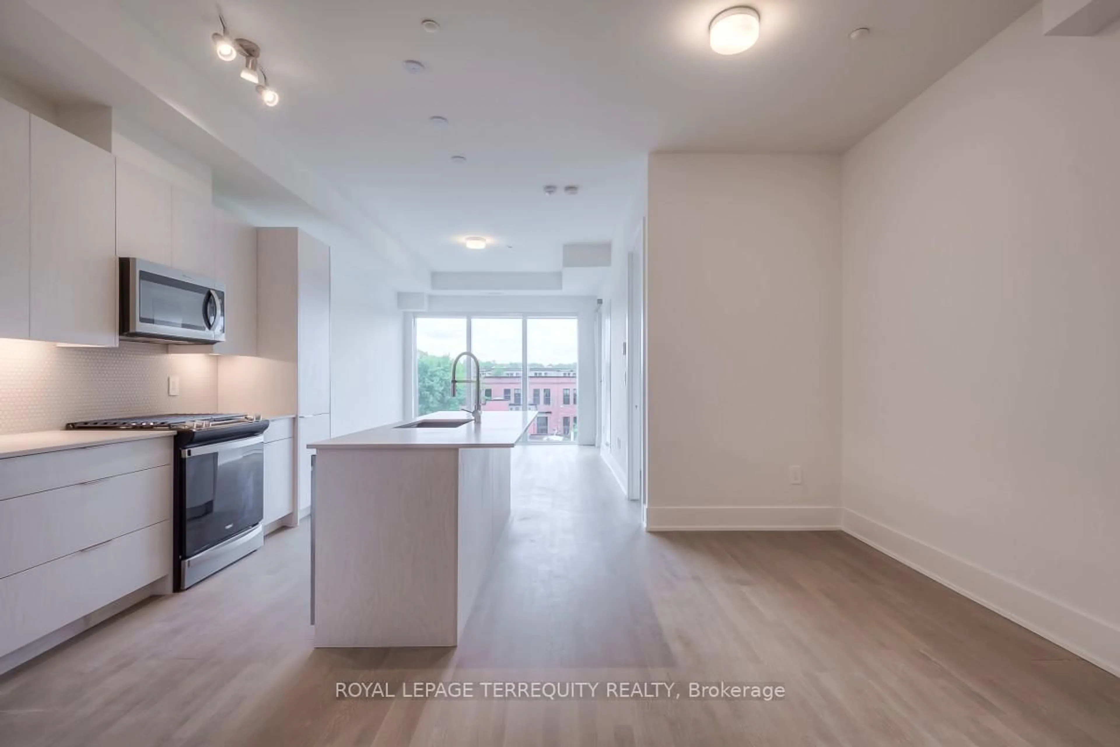 Open concept kitchen, unknown for 495 Logan Ave #505, Toronto Ontario M4K 0A5