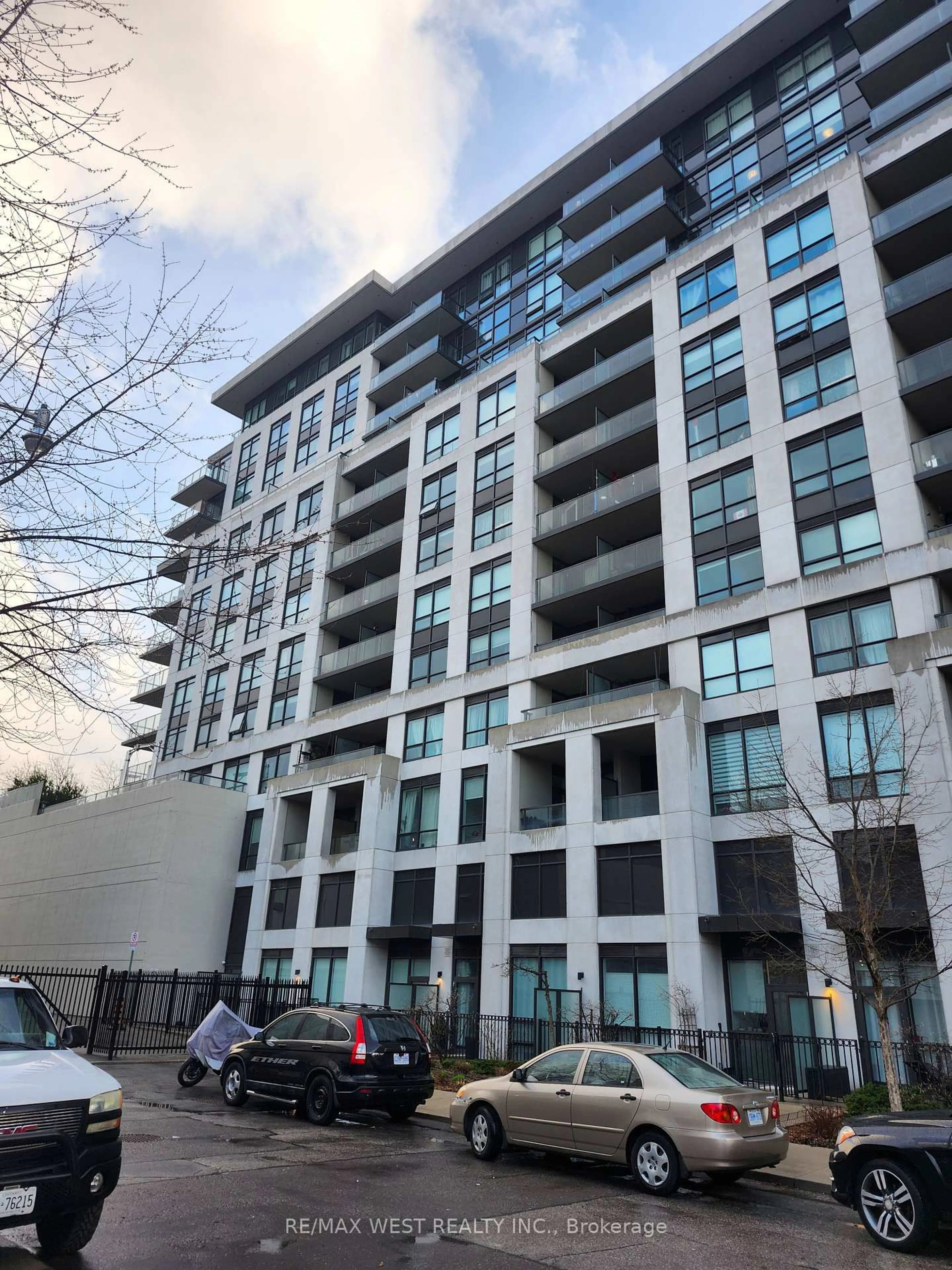 Unknown for 8 Trent Ave #426, Toronto Ontario M4C 0A6