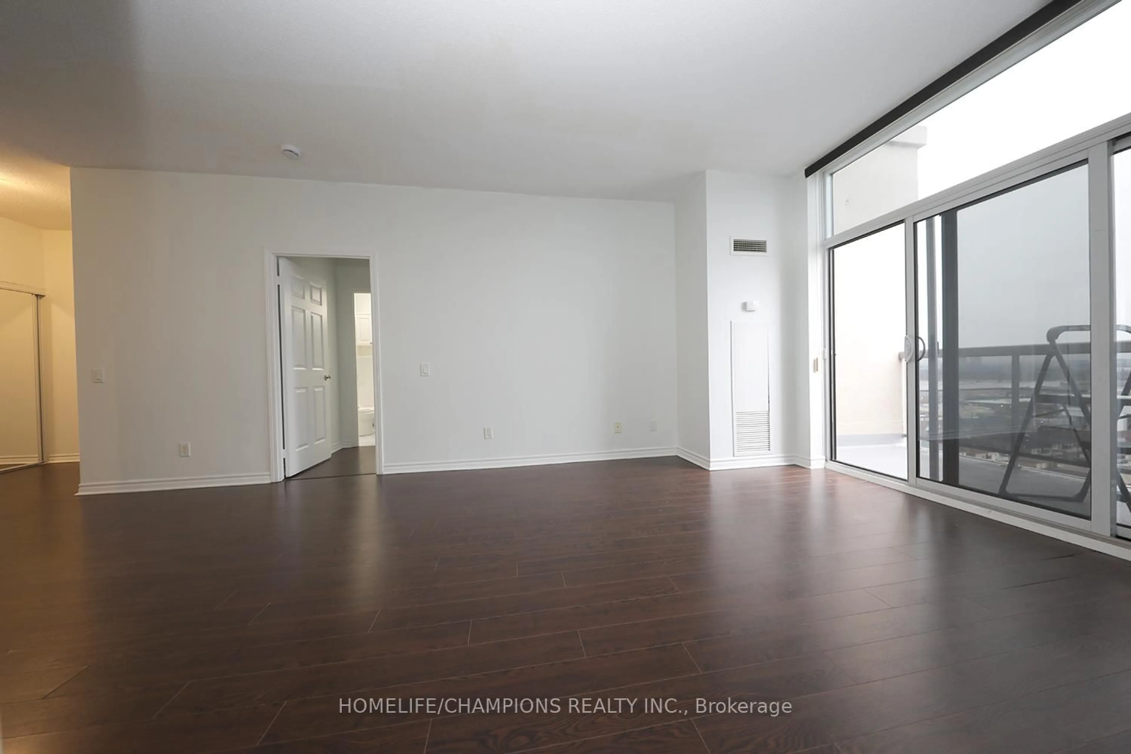 A pic of a room for 8 Mondeo Dr #PH15, Toronto Ontario M1P 5C7