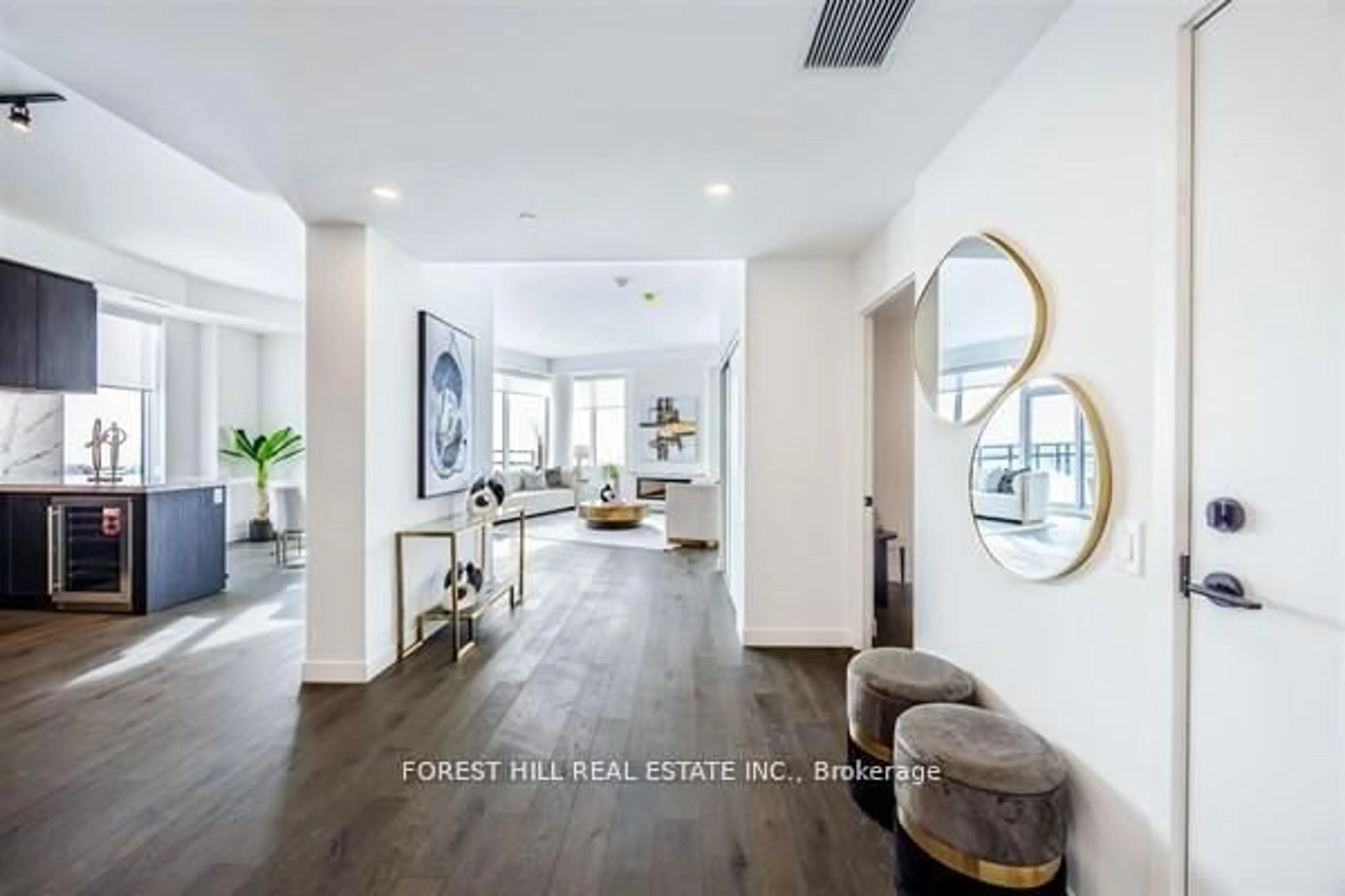 Indoor foyer for 1050 Eastern Ave #PH 1702, Toronto Ontario M4L 0B7