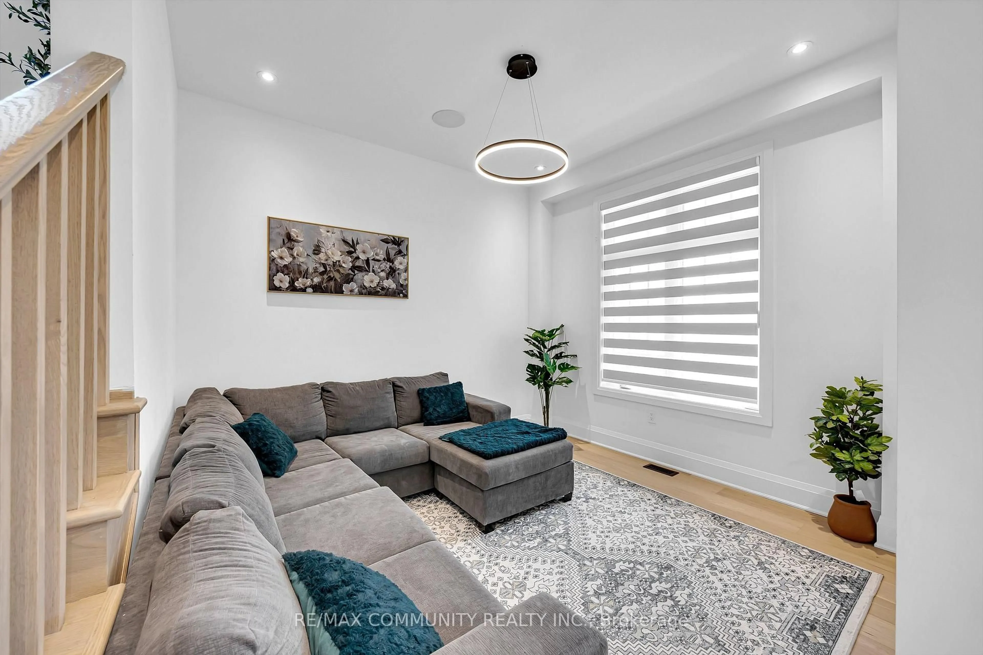 Living room with furniture, unknown for 1567 Scarlett Tr, Pickering Ontario L1V 2P8