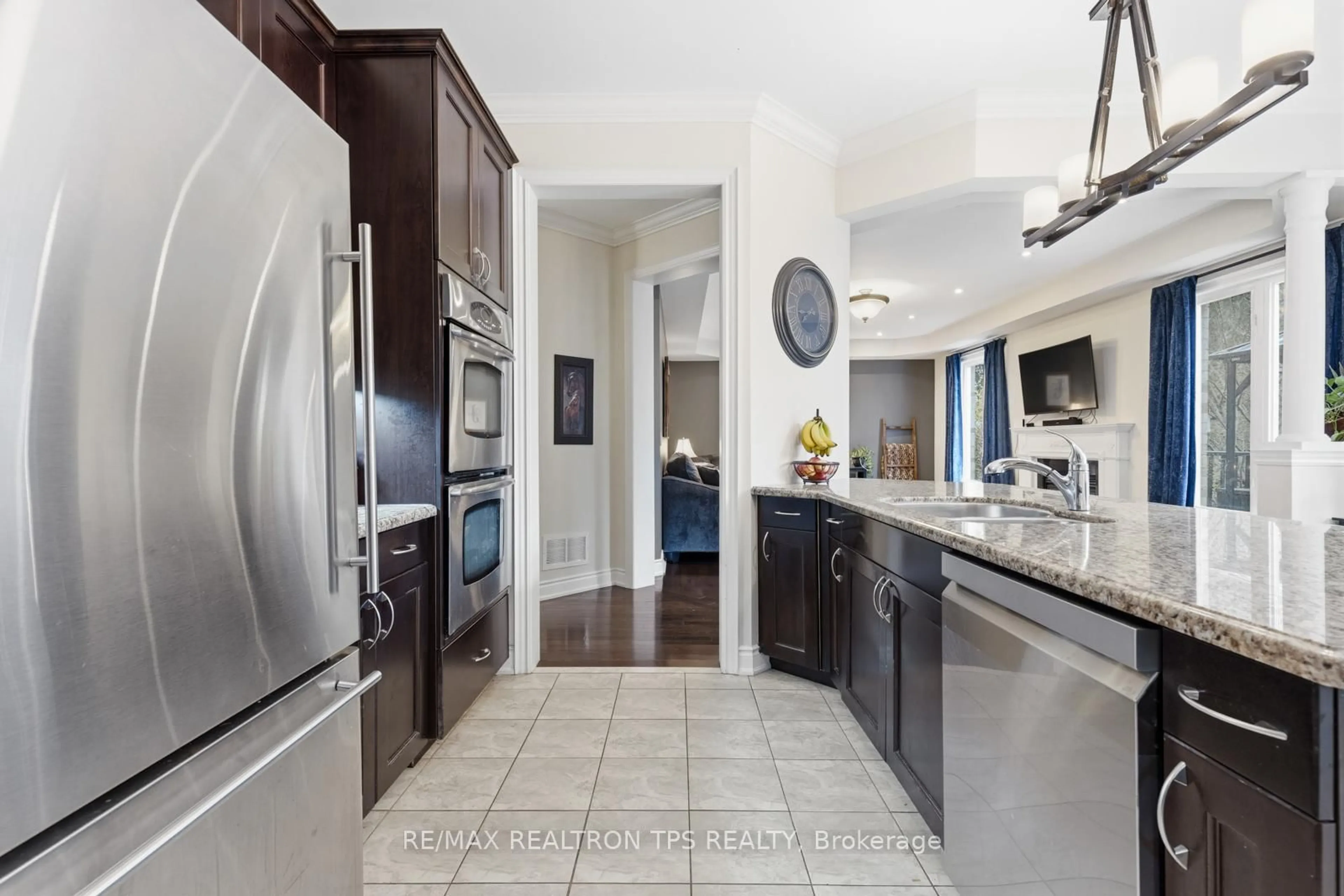 Open concept kitchen, ceramic/tile floor for 555 Kingsfield Loop, Oshawa Ontario L1K 0H8