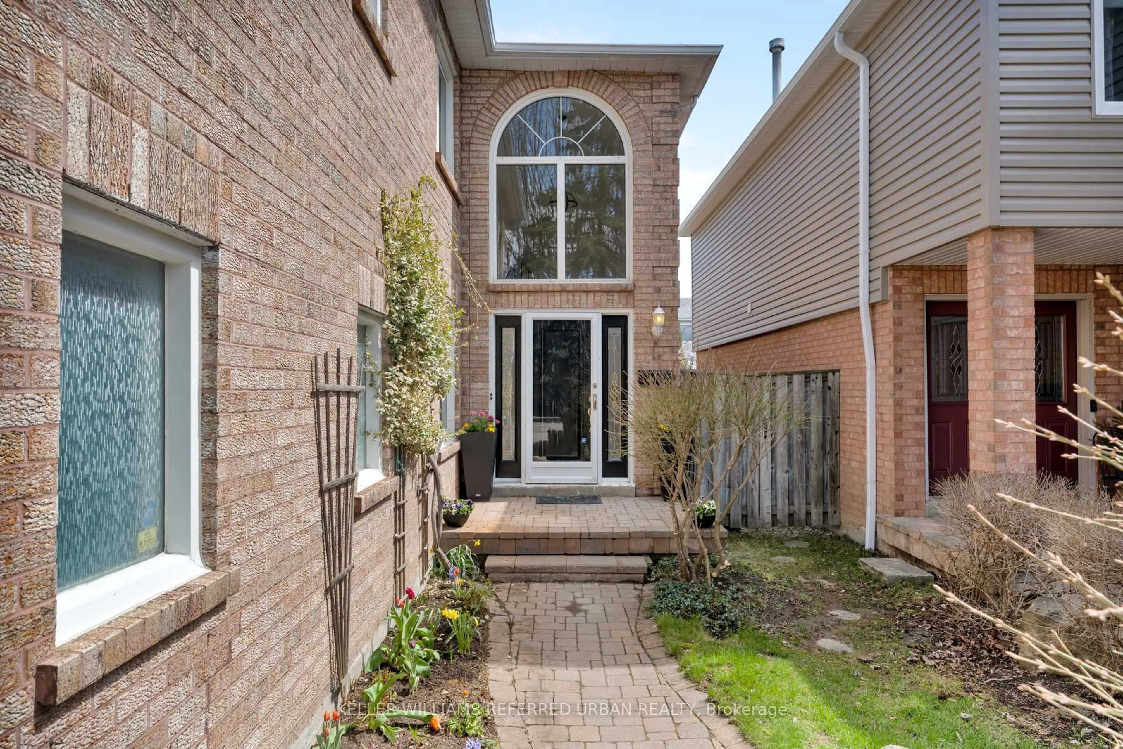 Home with brick exterior material, street for 1064 Moorelands Cres, Pickering Ontario L1W 3K4