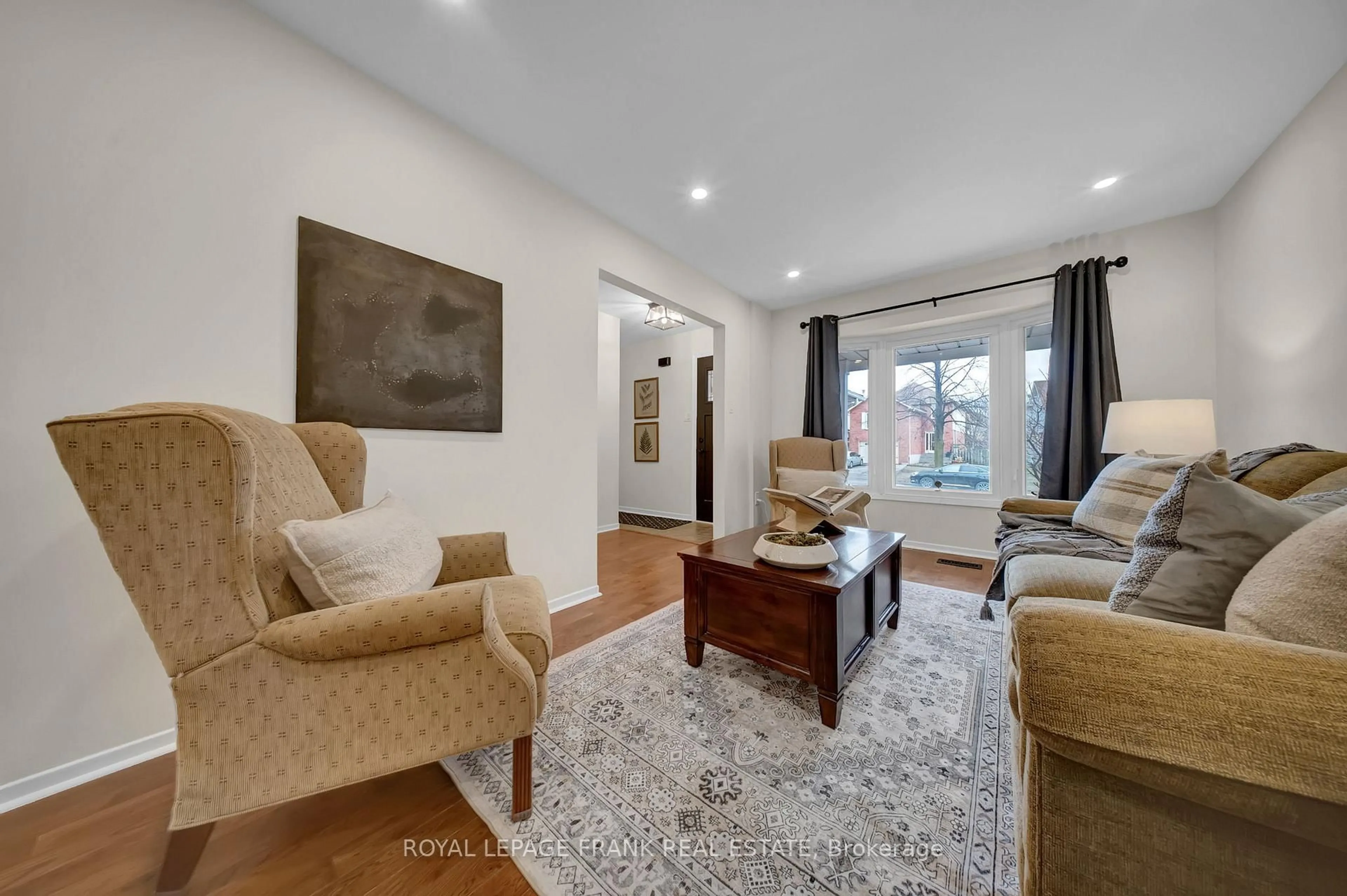Living room with furniture, unknown for 76 Cornwall Dr, Ajax Ontario L1T 3E9
