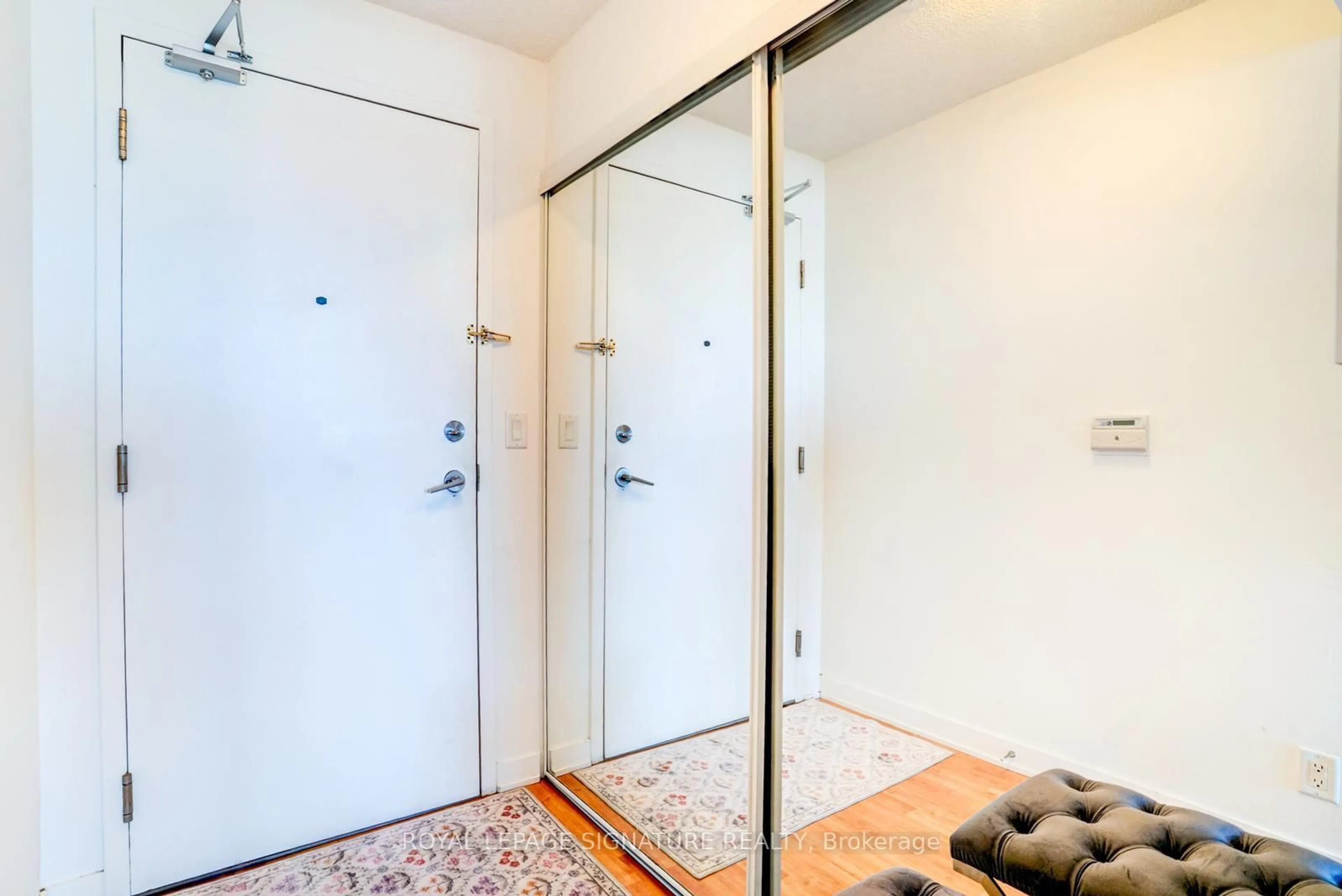 Indoor entryway for 36 Lee Centre Dr #1203, Toronto Ontario M1H 3K2