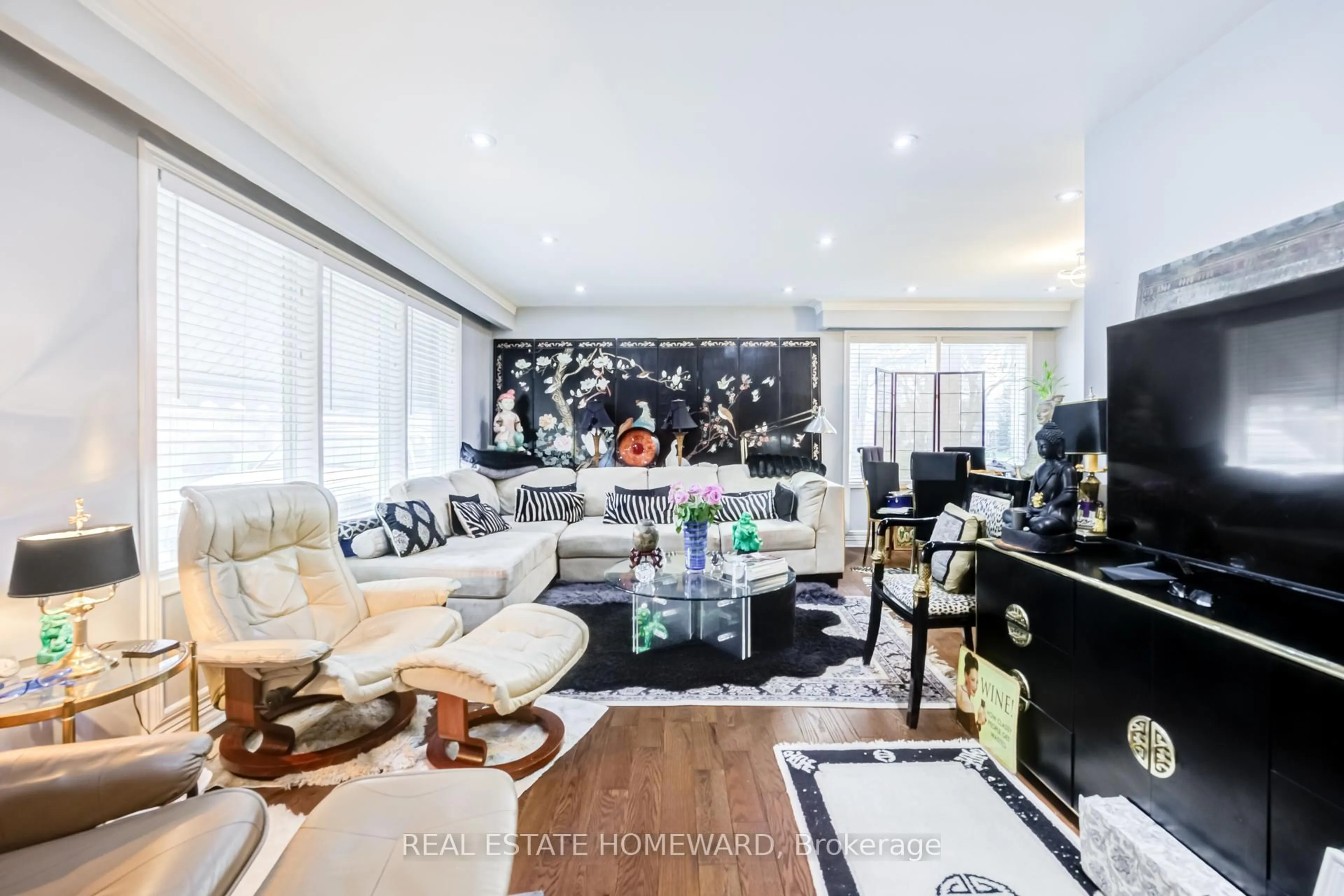 Living room with furniture, unknown for 4 Moorecroft Cres, Toronto Ontario M1K 3V1