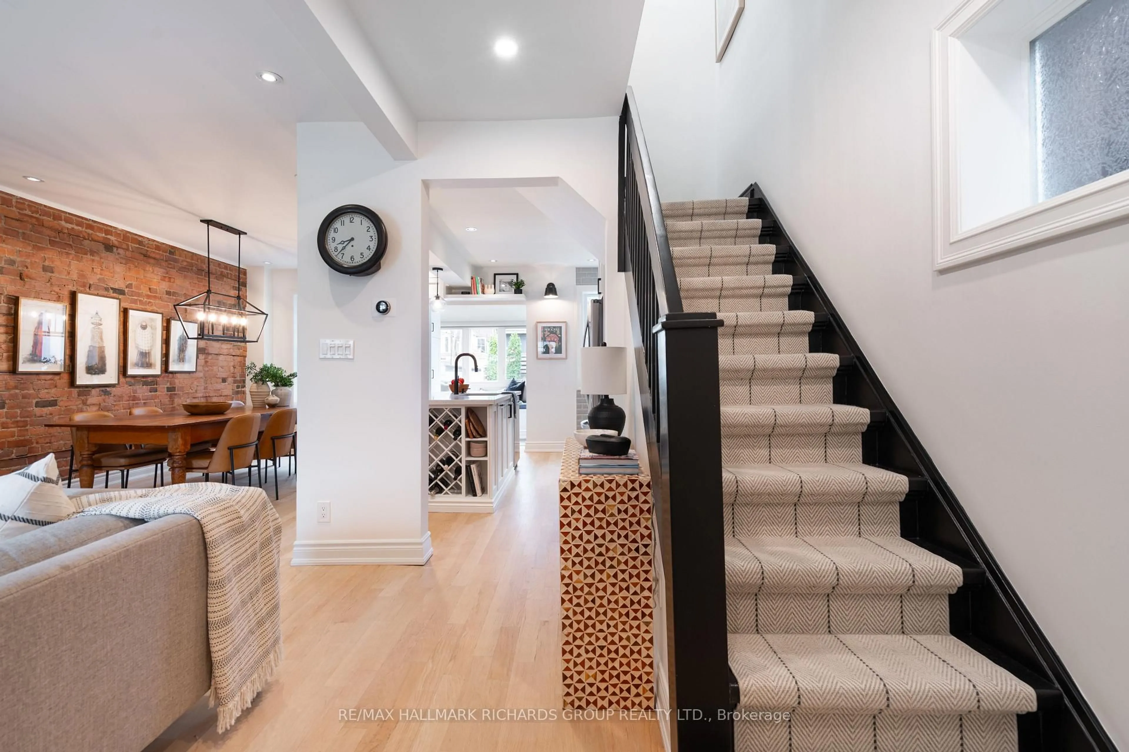 Unknown for 47 Sparkhall Ave, Toronto Ontario M4K 1G4