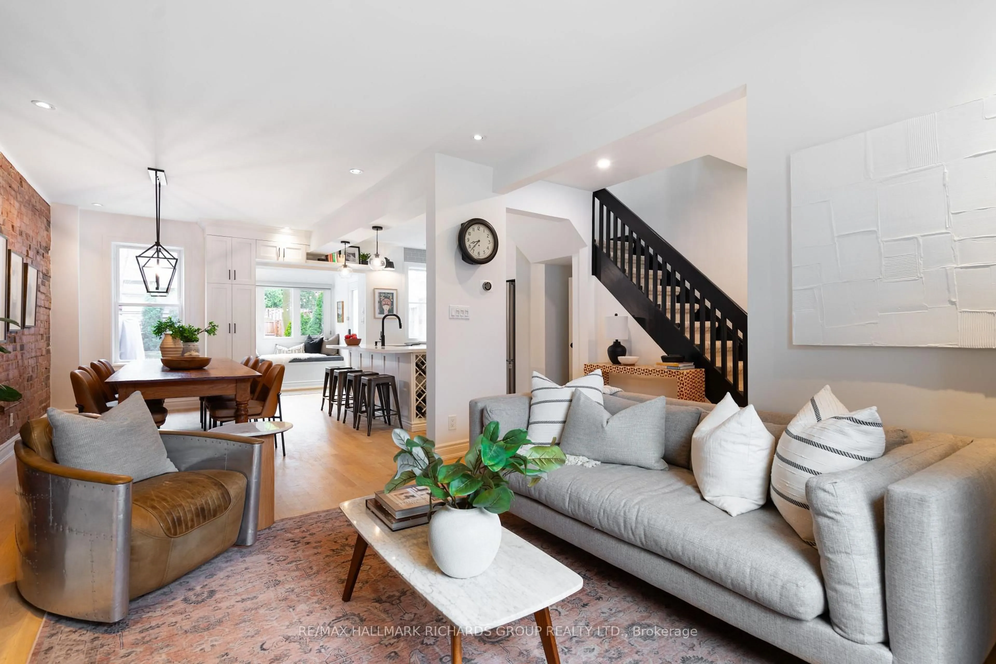 Living room with furniture, unknown for 47 Sparkhall Ave, Toronto Ontario M4K 1G4