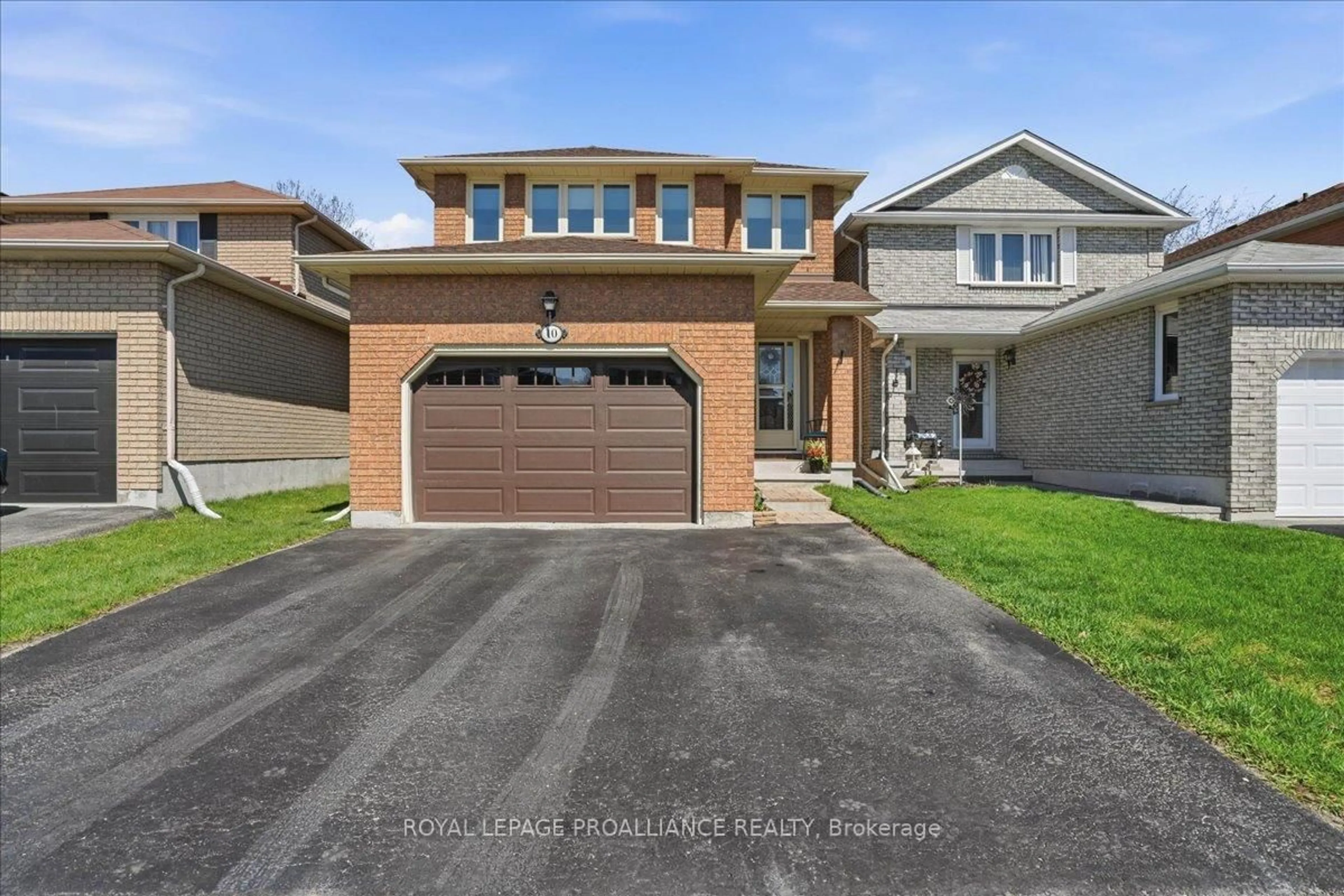 Unknown for 10 Fieldcrest Ave, Clarington Ontario L1E 2X3