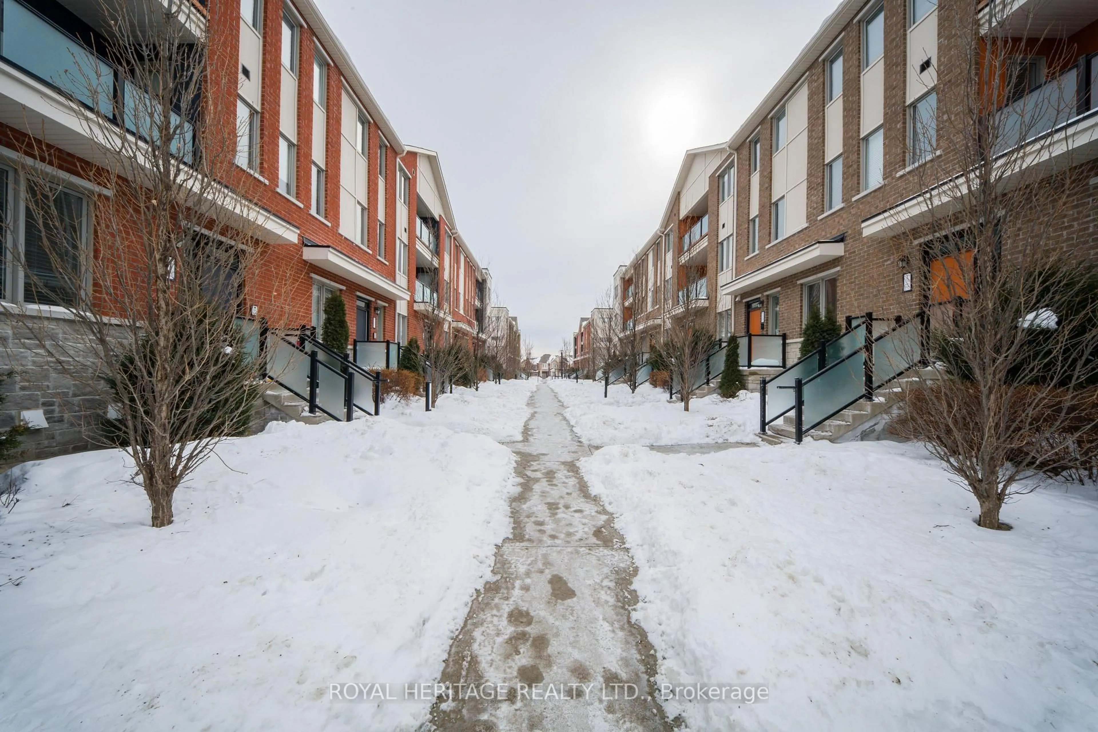 Patio, street for 1148 Dragonfly Ave #512, Pickering Ontario L1X 0H5