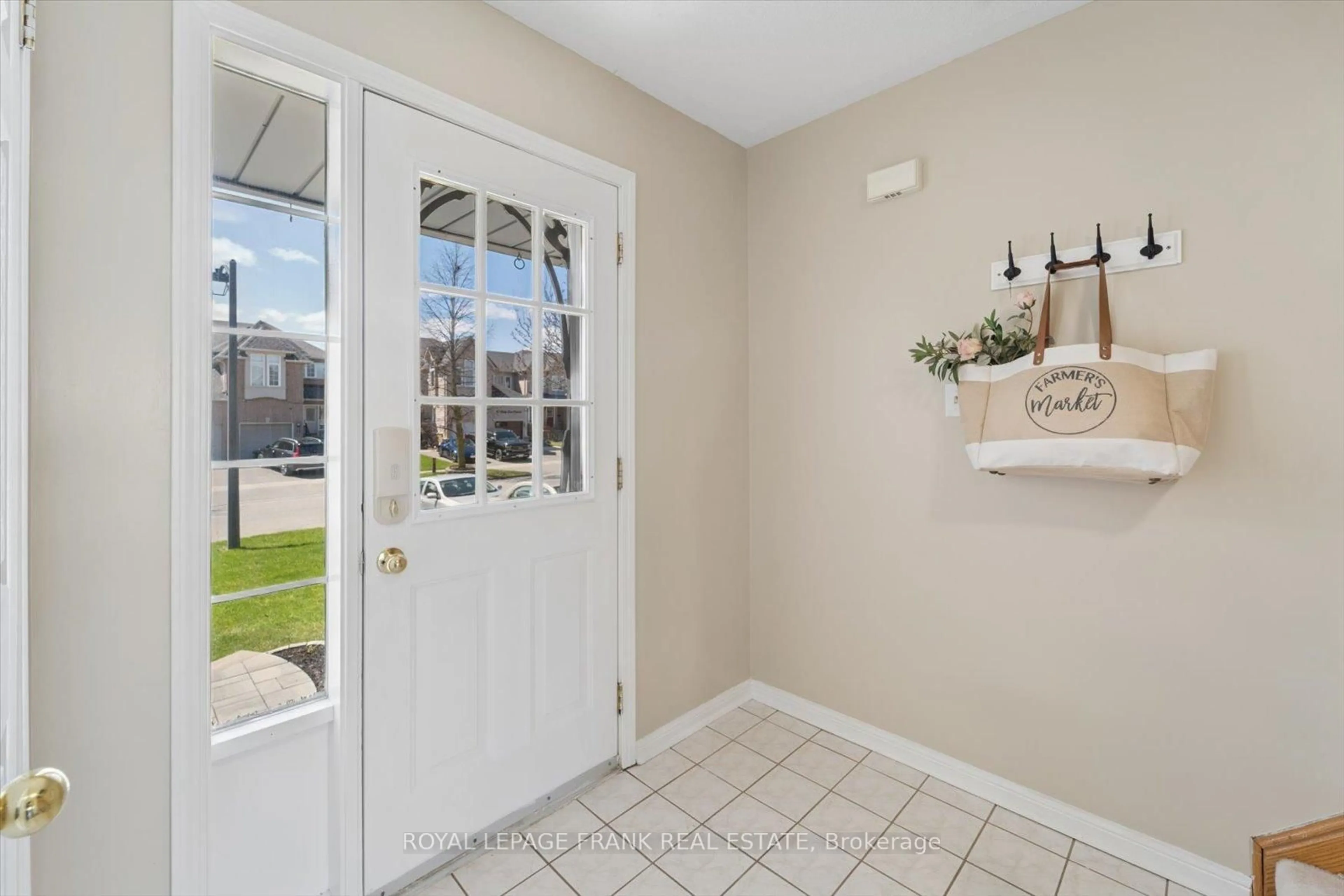 Indoor entryway for 48 Shady Lane Cres, Clarington Ontario L1C 5B2