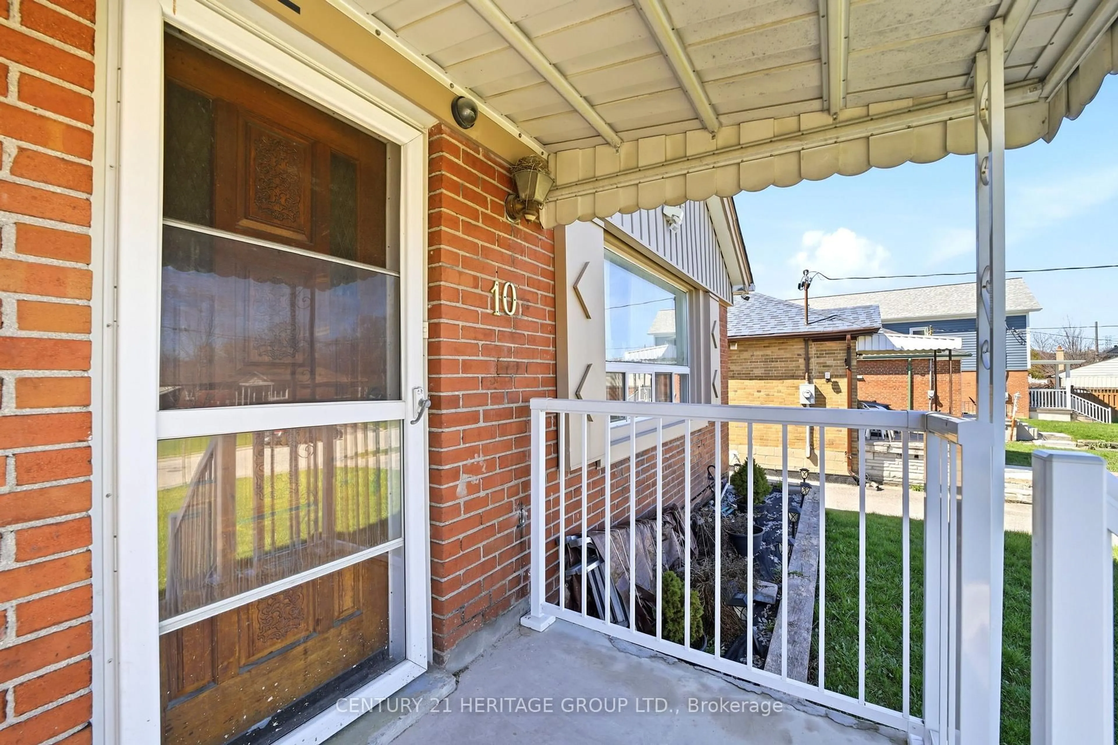 Patio, street for 10 Garthwood Dr, Toronto Ontario M1K 2J5