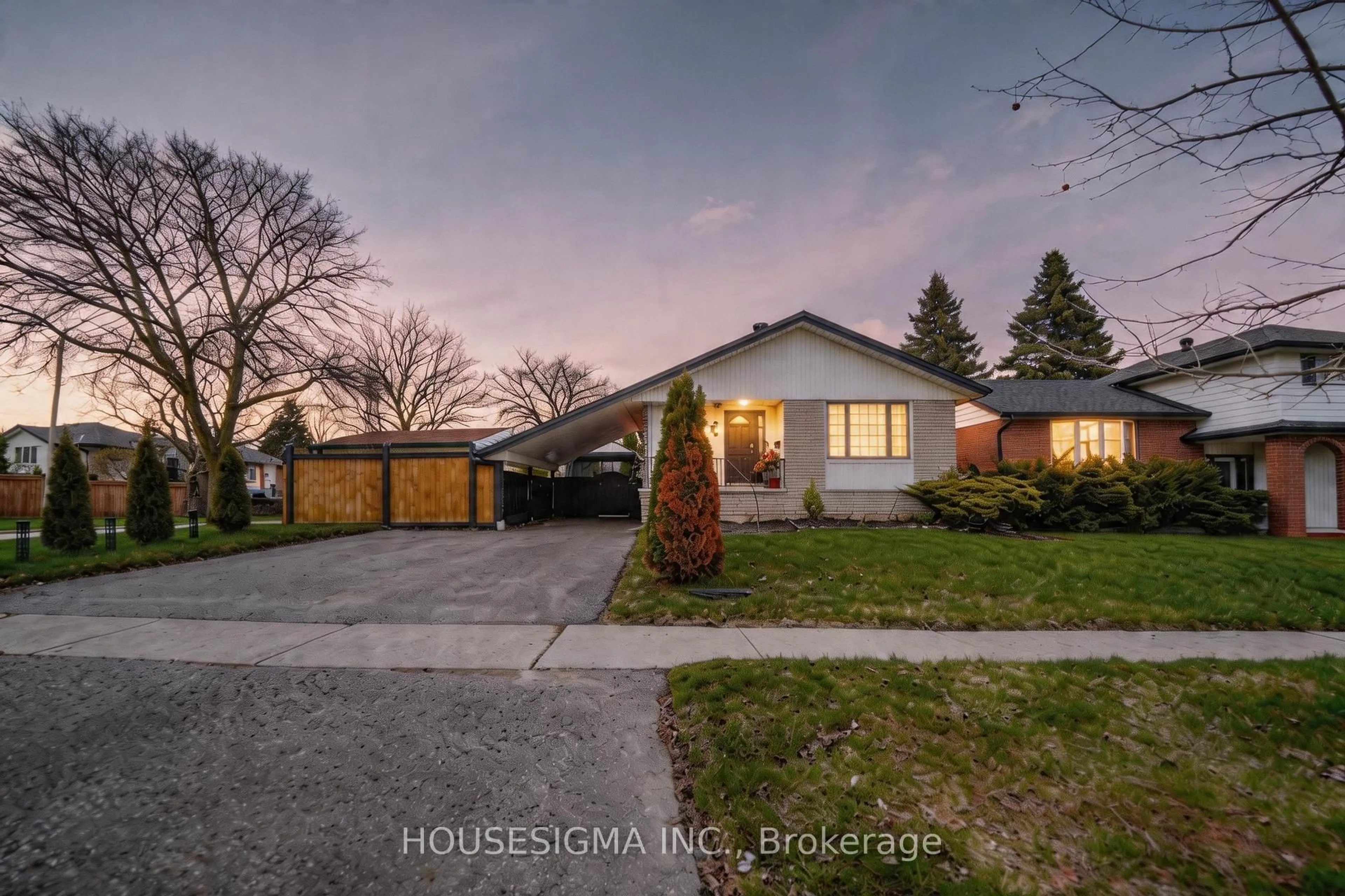 Unknown for 919 Central Park Blvd, Oshawa Ontario L1G 6V8