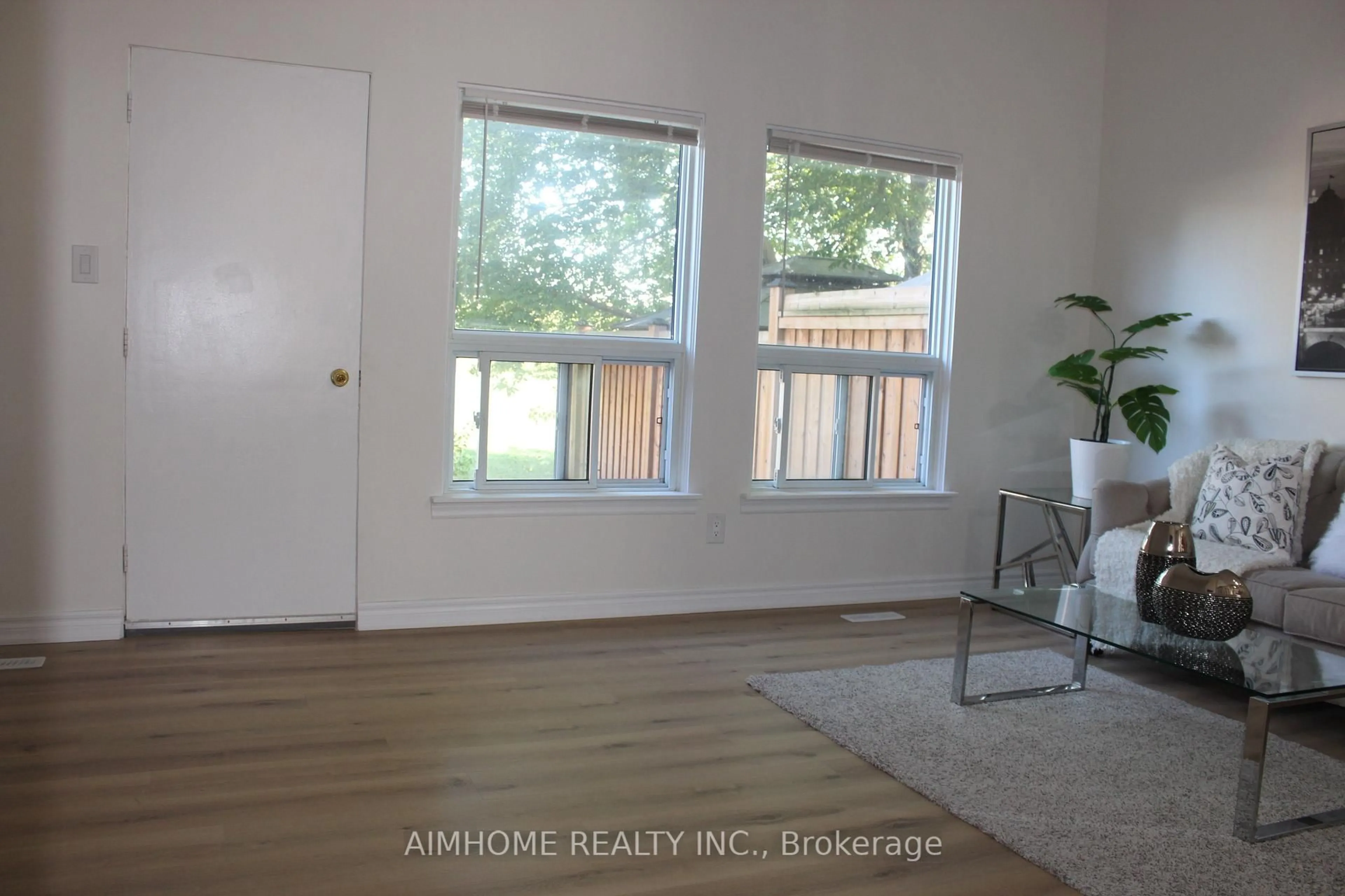 A pic of a room for 2311 Bridletowne Circ, Toronto Ontario M1W 2L3