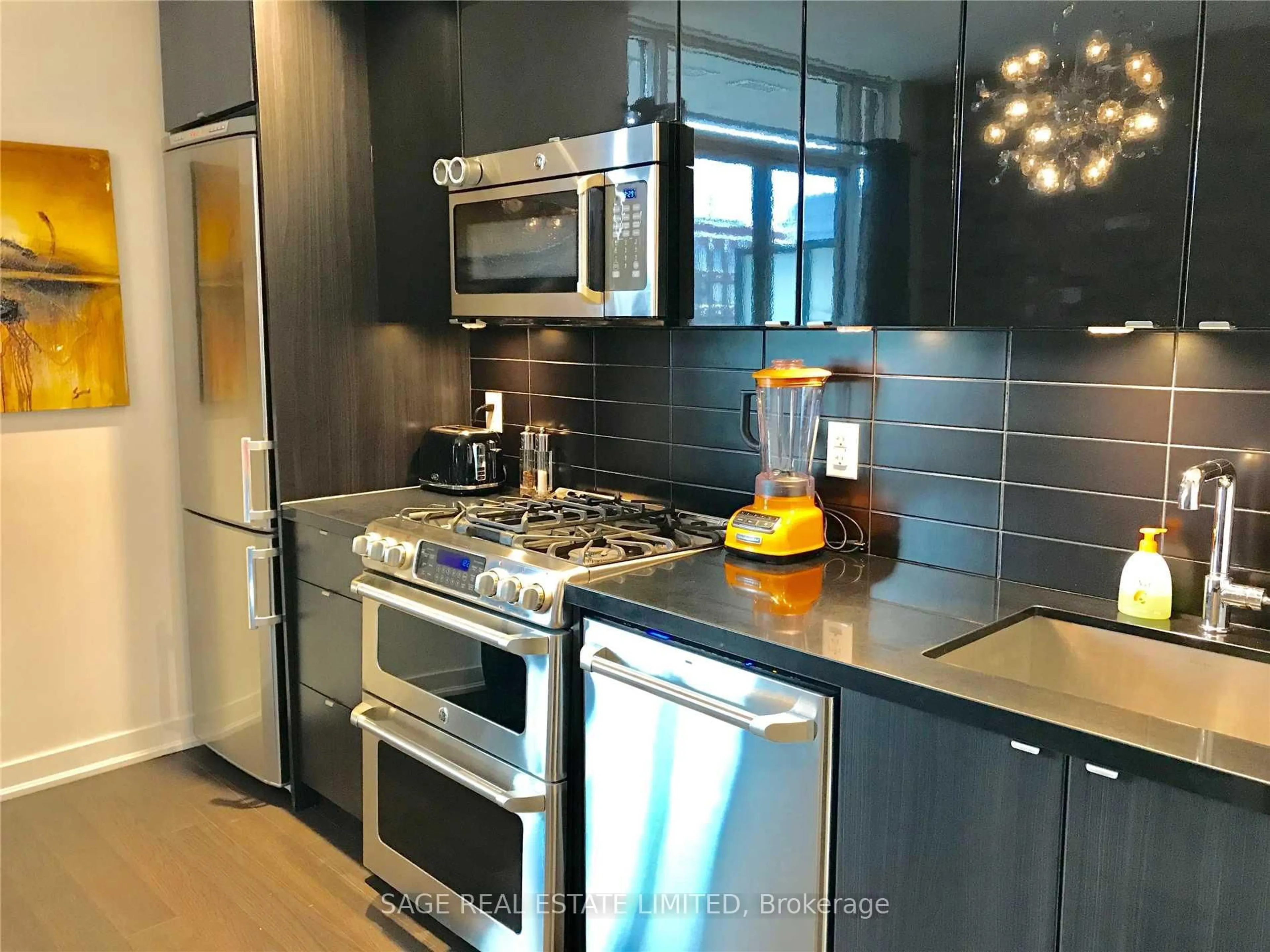 Contemporary kitchen, ceramic/tile floor for 88 Colgate Ave #533, Toronto Ontario M4M 0A6