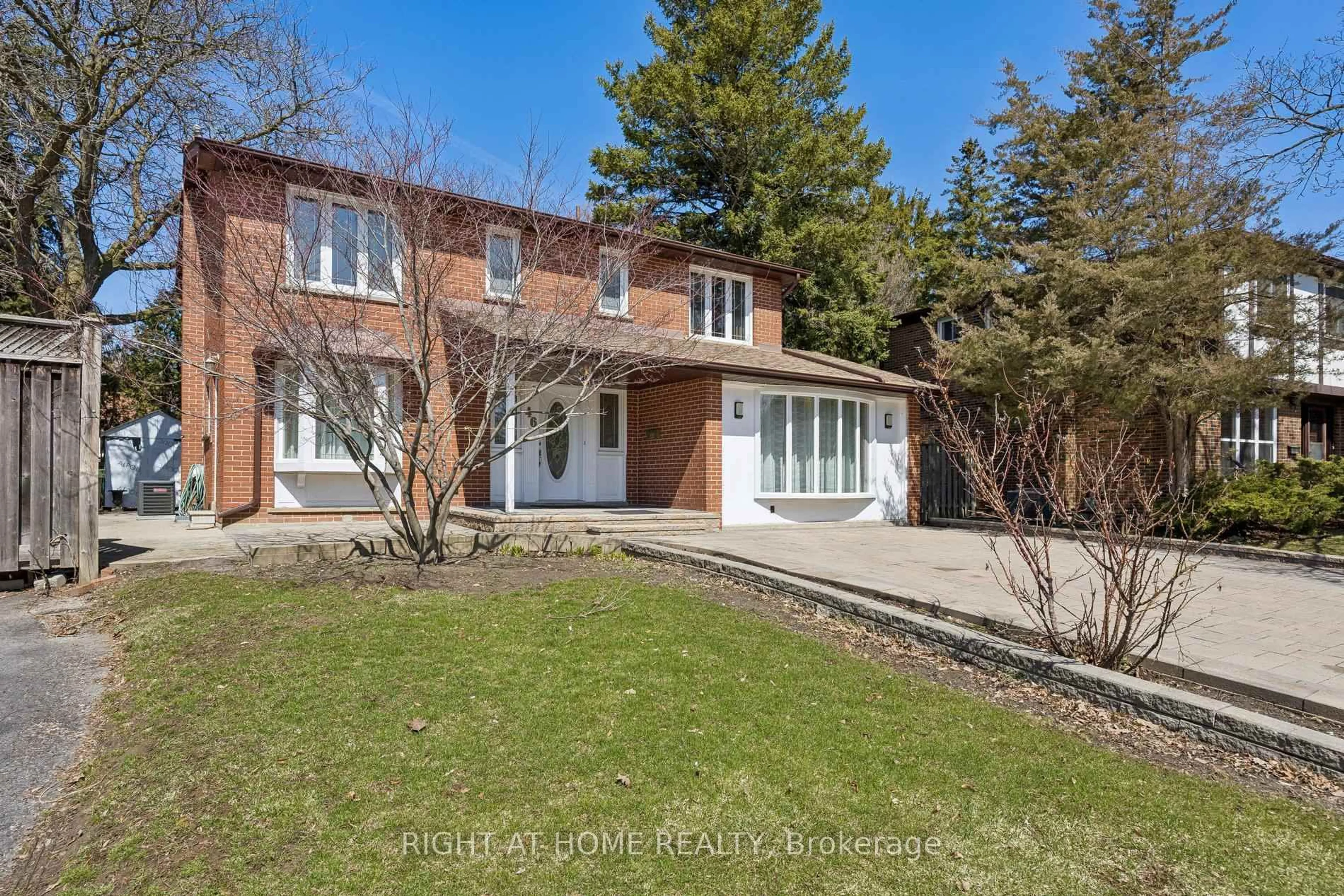 A pic from outside/outdoor area/front of a property/back of a property/a pic from drone, street for 46 Tidefall Dr, Toronto Ontario M1W 1J2