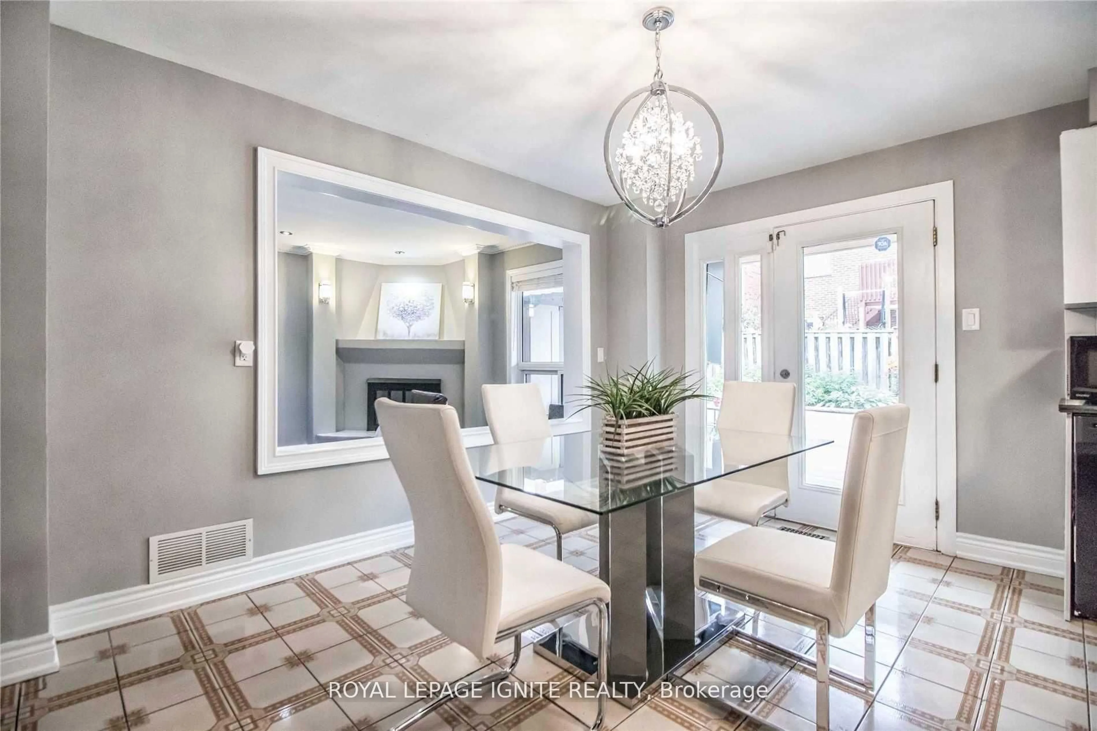 Dining room, unknown for 11 Carisbrooke Sq, Toronto Ontario M1B 4M2