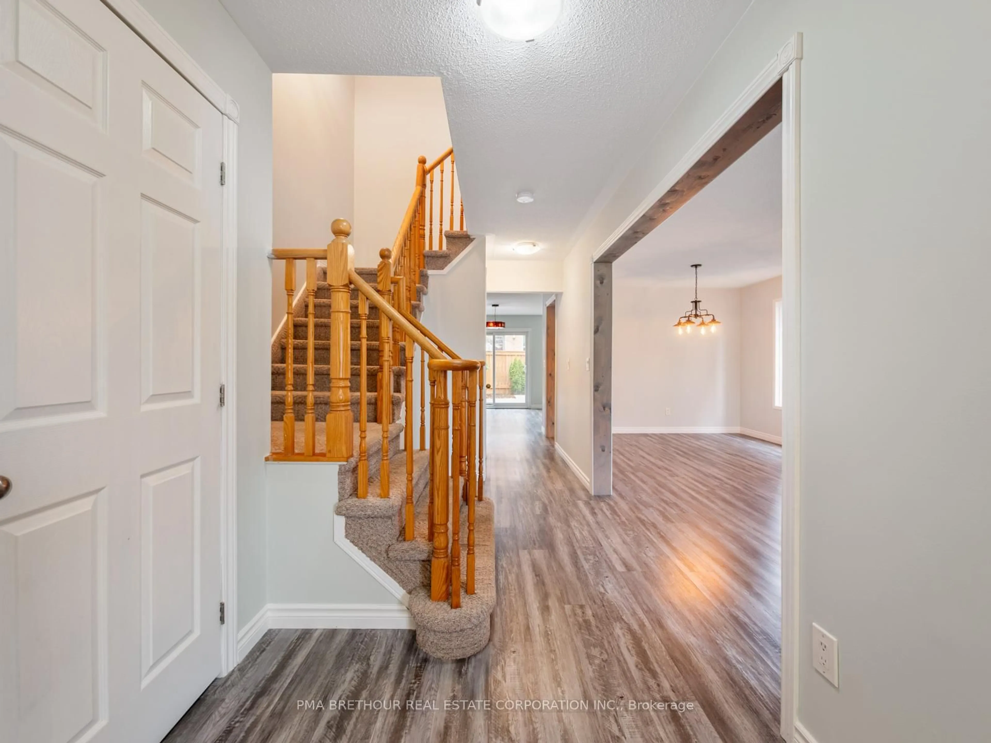 Indoor entryway for 110 White Pine Cres, Pickering Ontario L1V 6S3