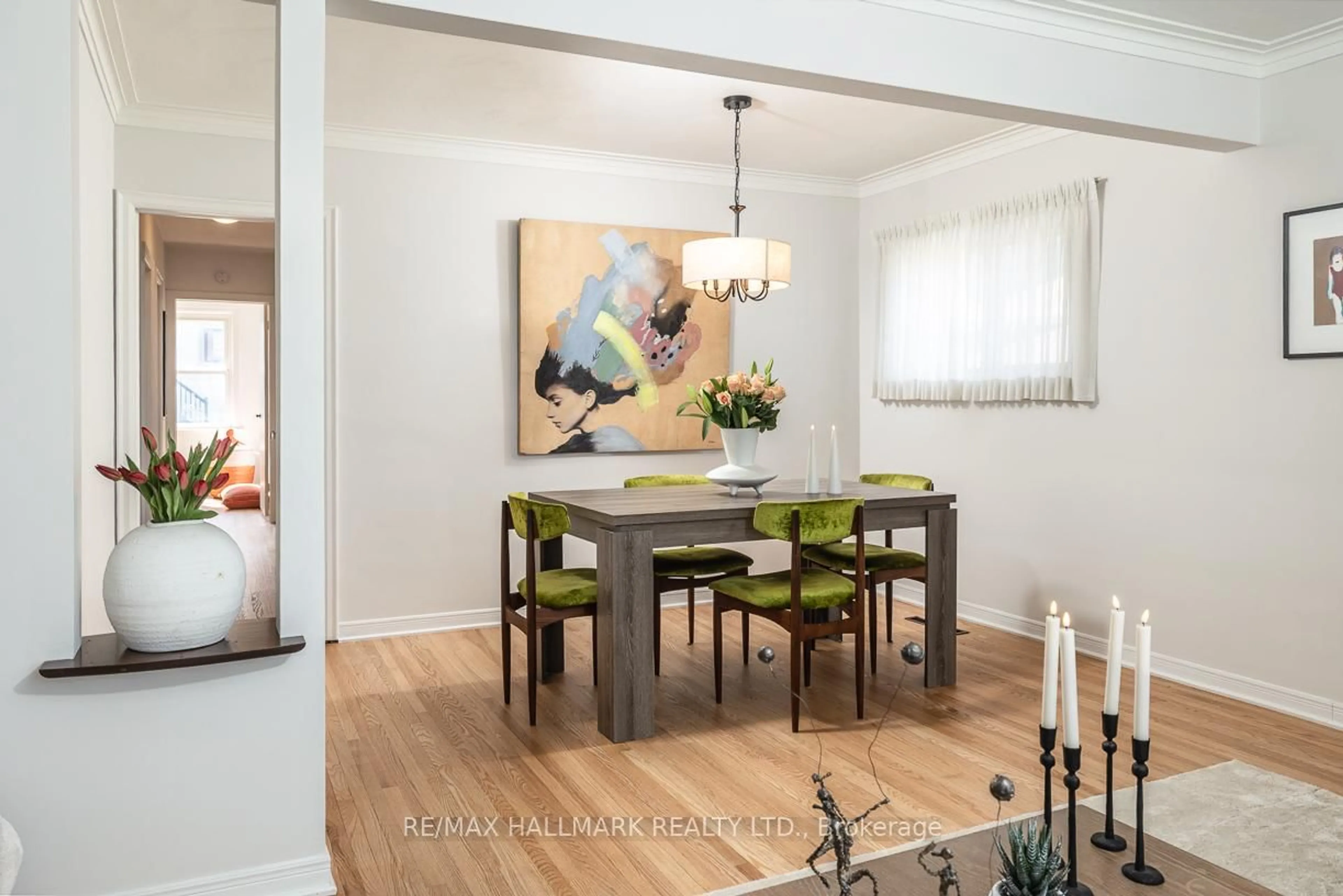 Dining room, wood/laminate floor for 28 Crosland Dr, Toronto Ontario M1R 4M8