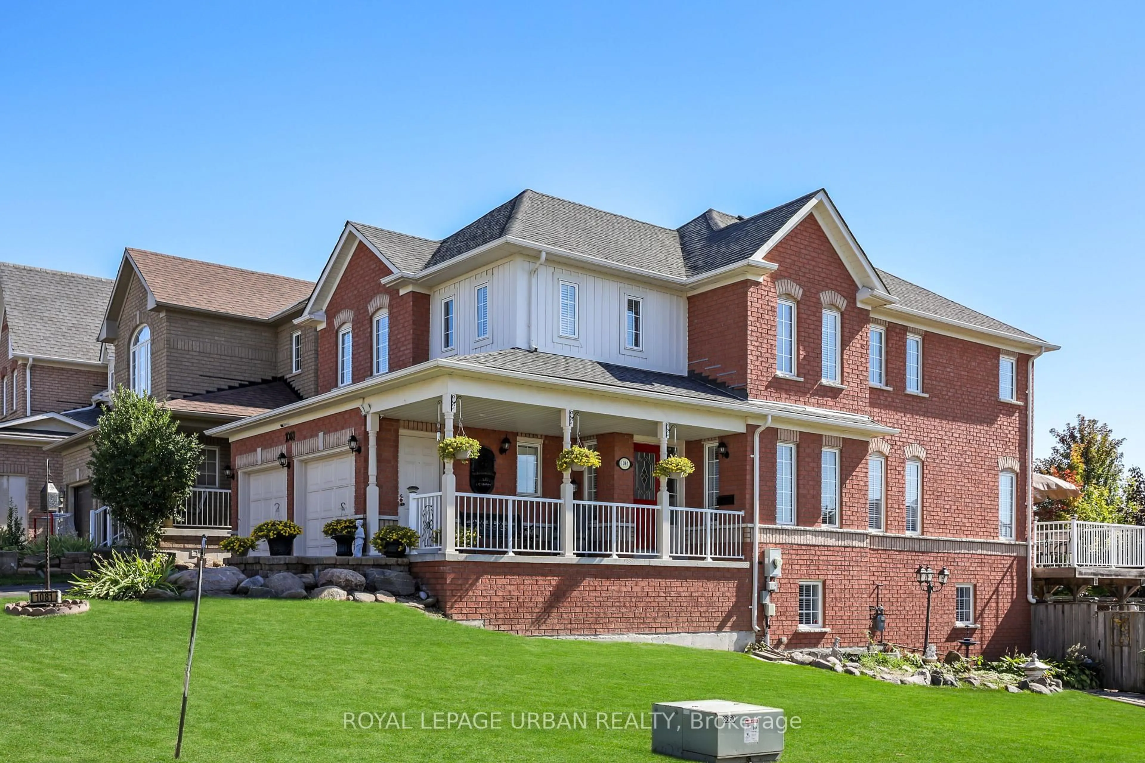 Home with brick exterior material, mountain view for 1081 Keswick Crt, Oshawa Ontario L1K 2V2