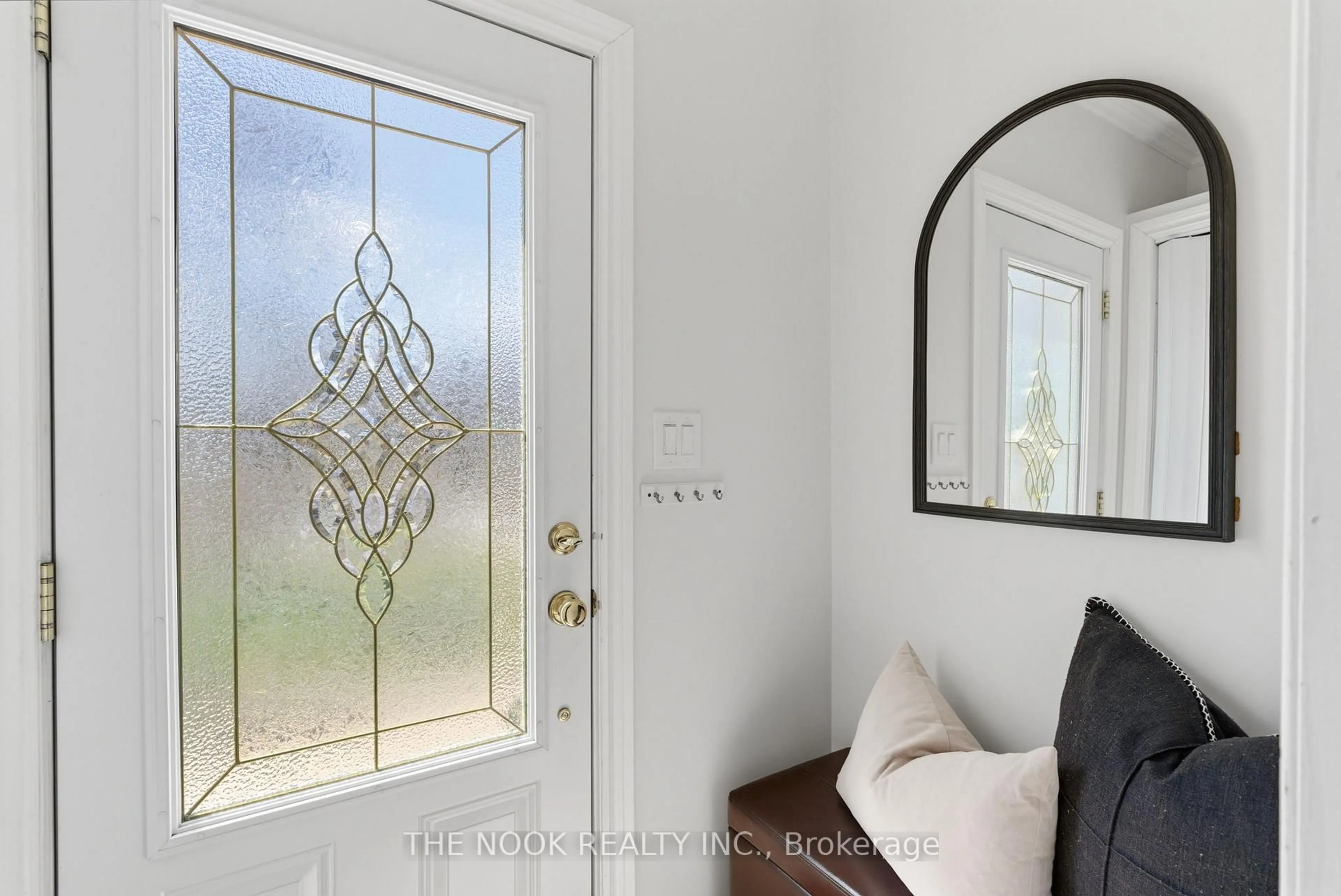 Indoor entryway for 24 Birch Cres, Ajax Ontario L1S 1X5