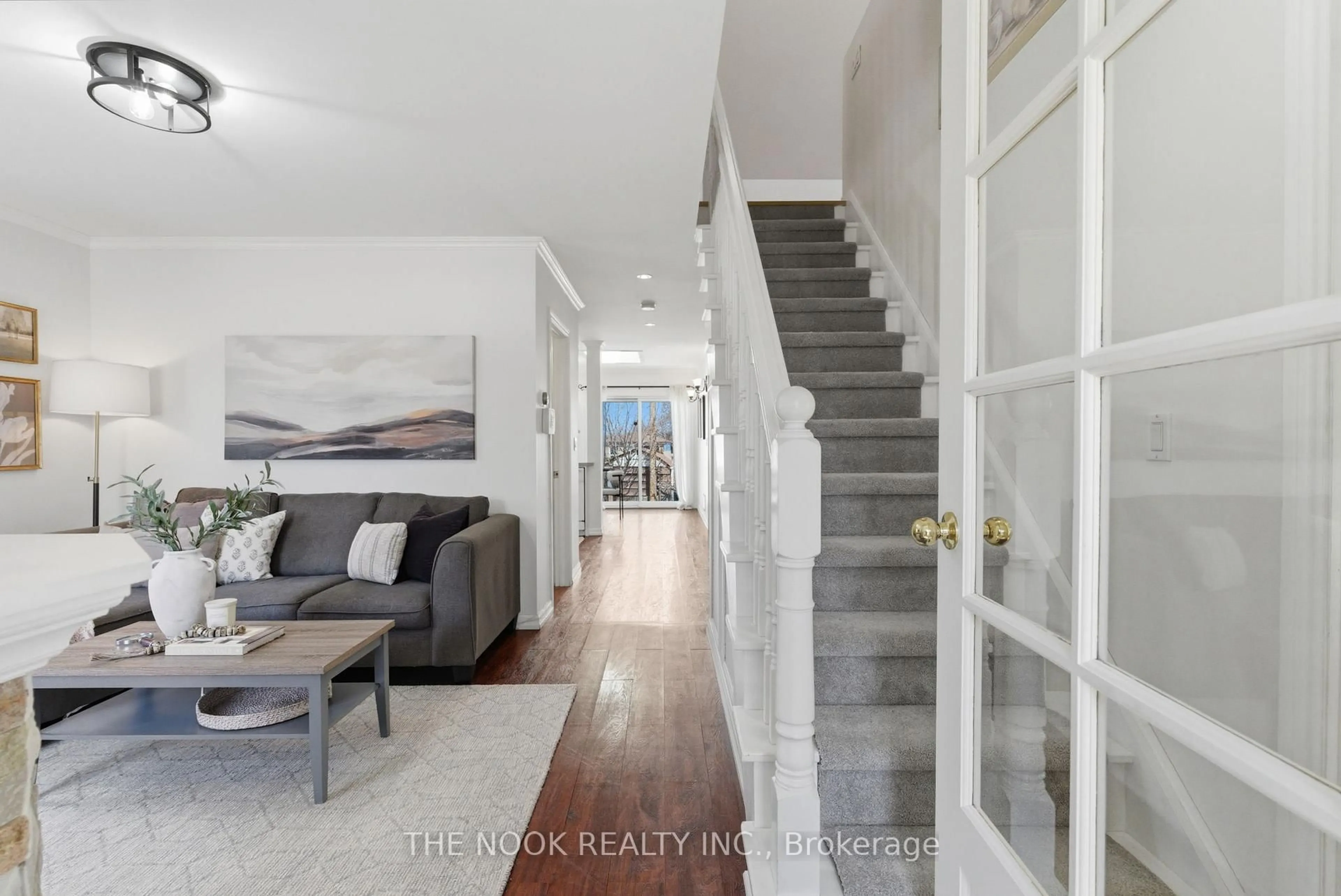 Indoor entryway for 24 Birch Cres, Ajax Ontario L1S 1X5