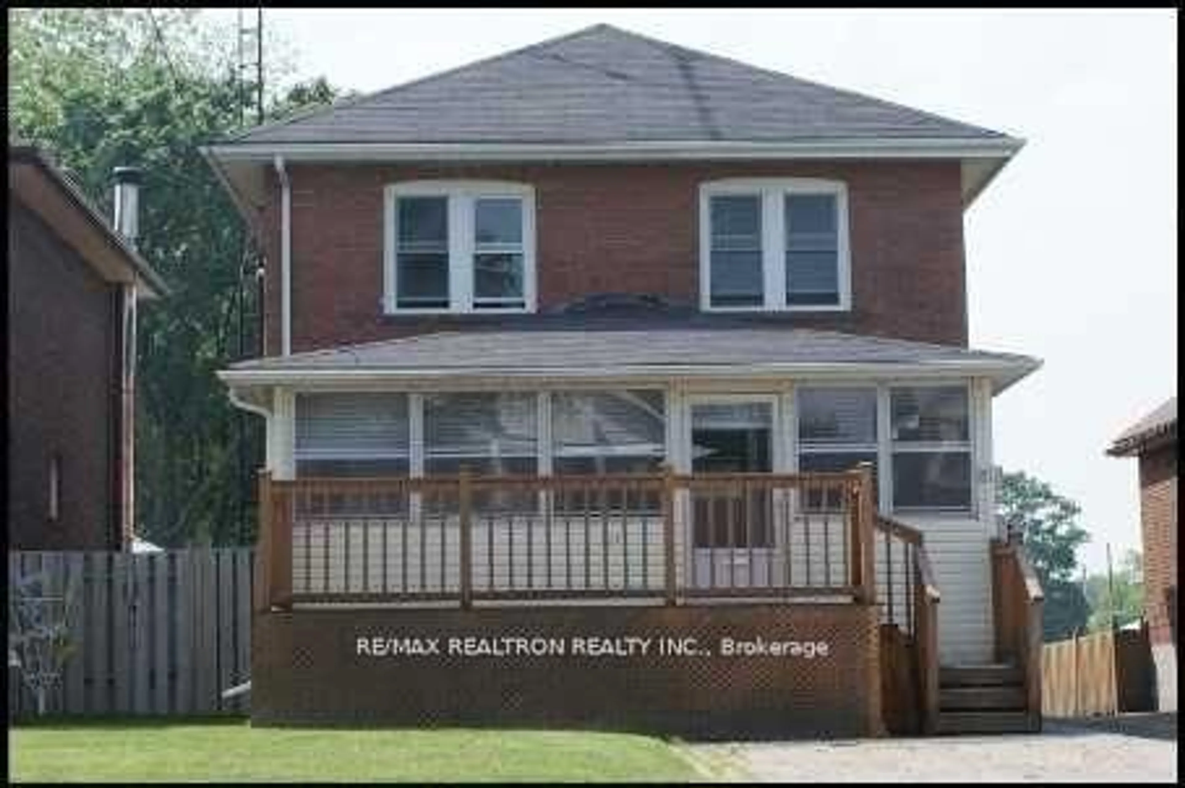 Unknown for 317 Gliddon Ave, Oshawa Ontario L2H 1Z2