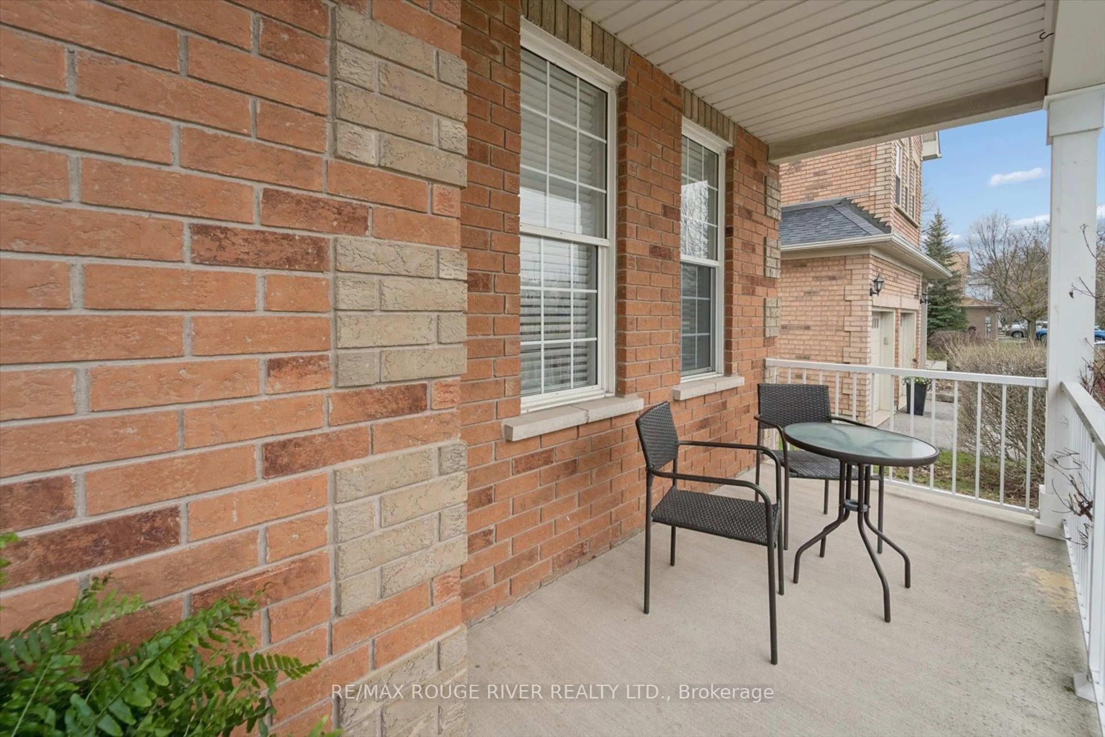 Patio, street for 58 Knox Cres, Whitby Ontario L1M 1C9