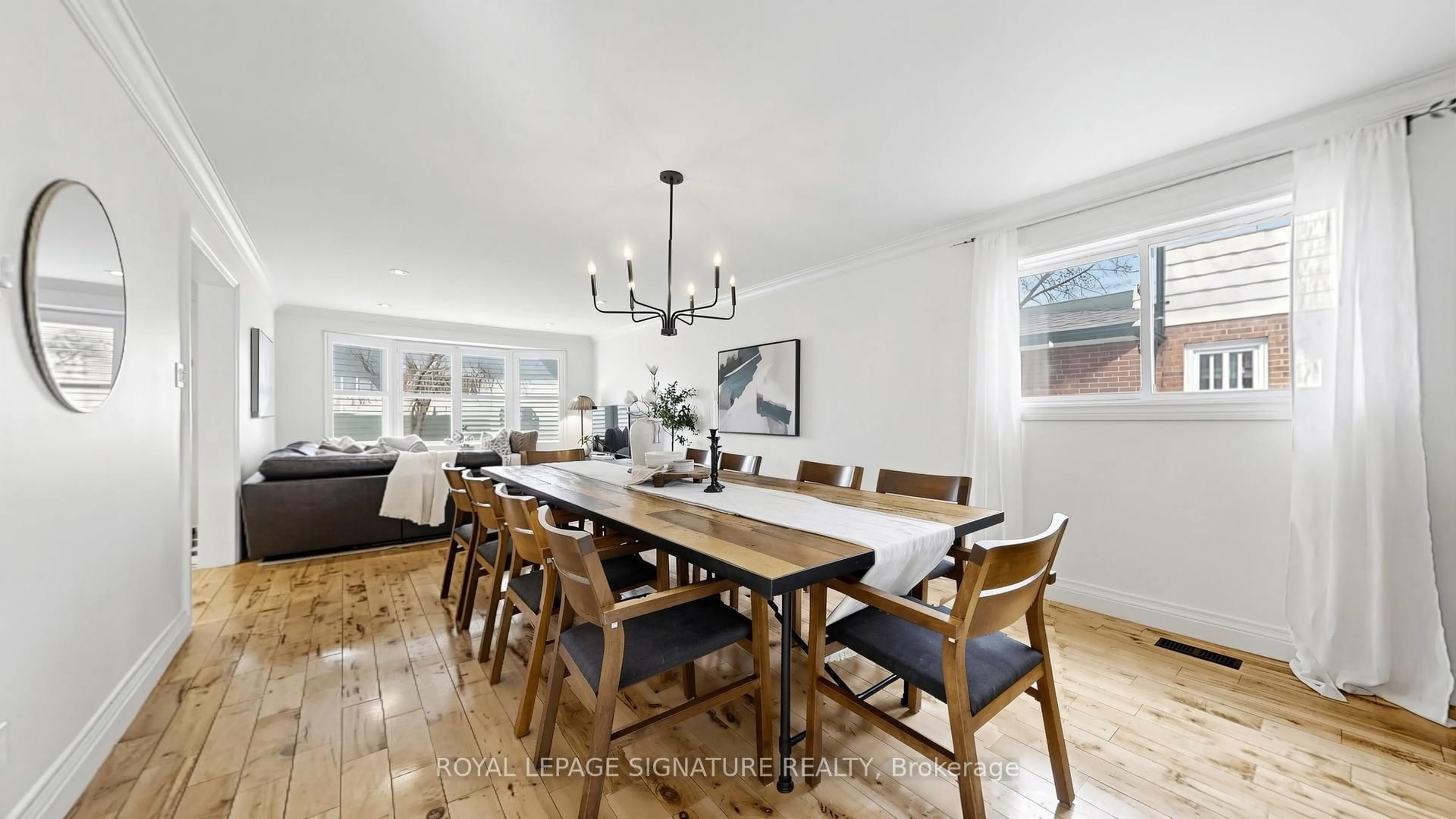 Dining room, wood/laminate floor for 116 Oakmeadow Blvd, Toronto Ontario M1E 4G7