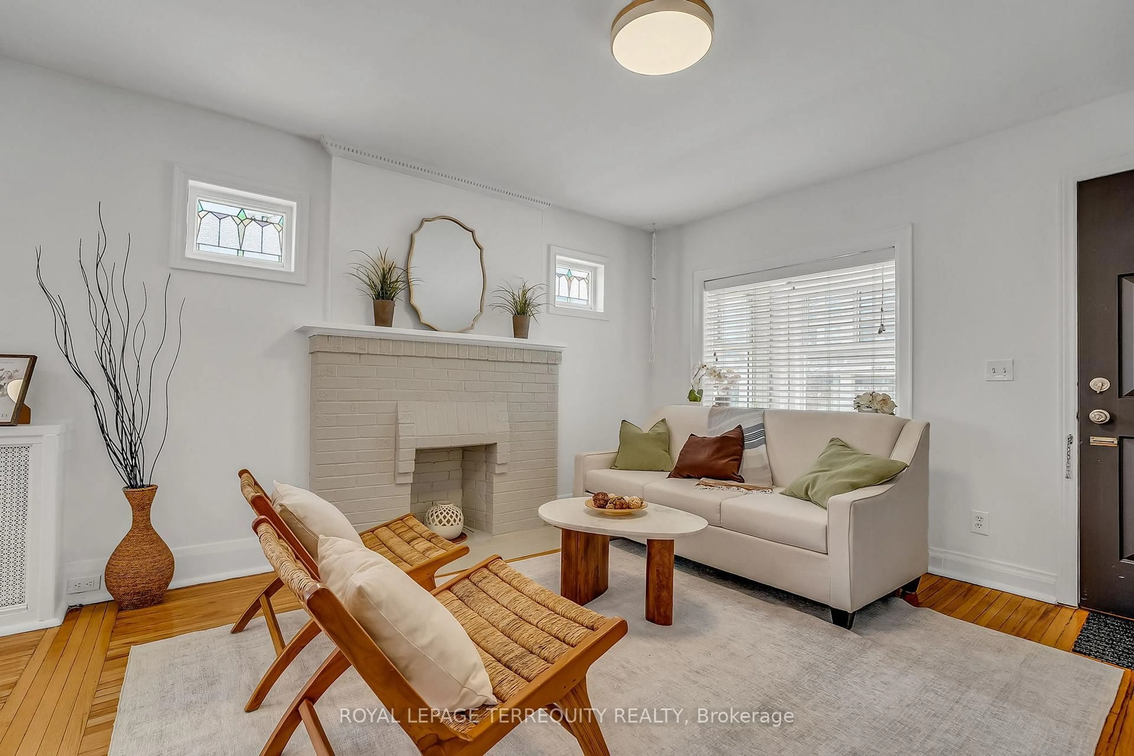 Living room with furniture, unknown for 1746 Queen St, Toronto Ontario M4L 1G7