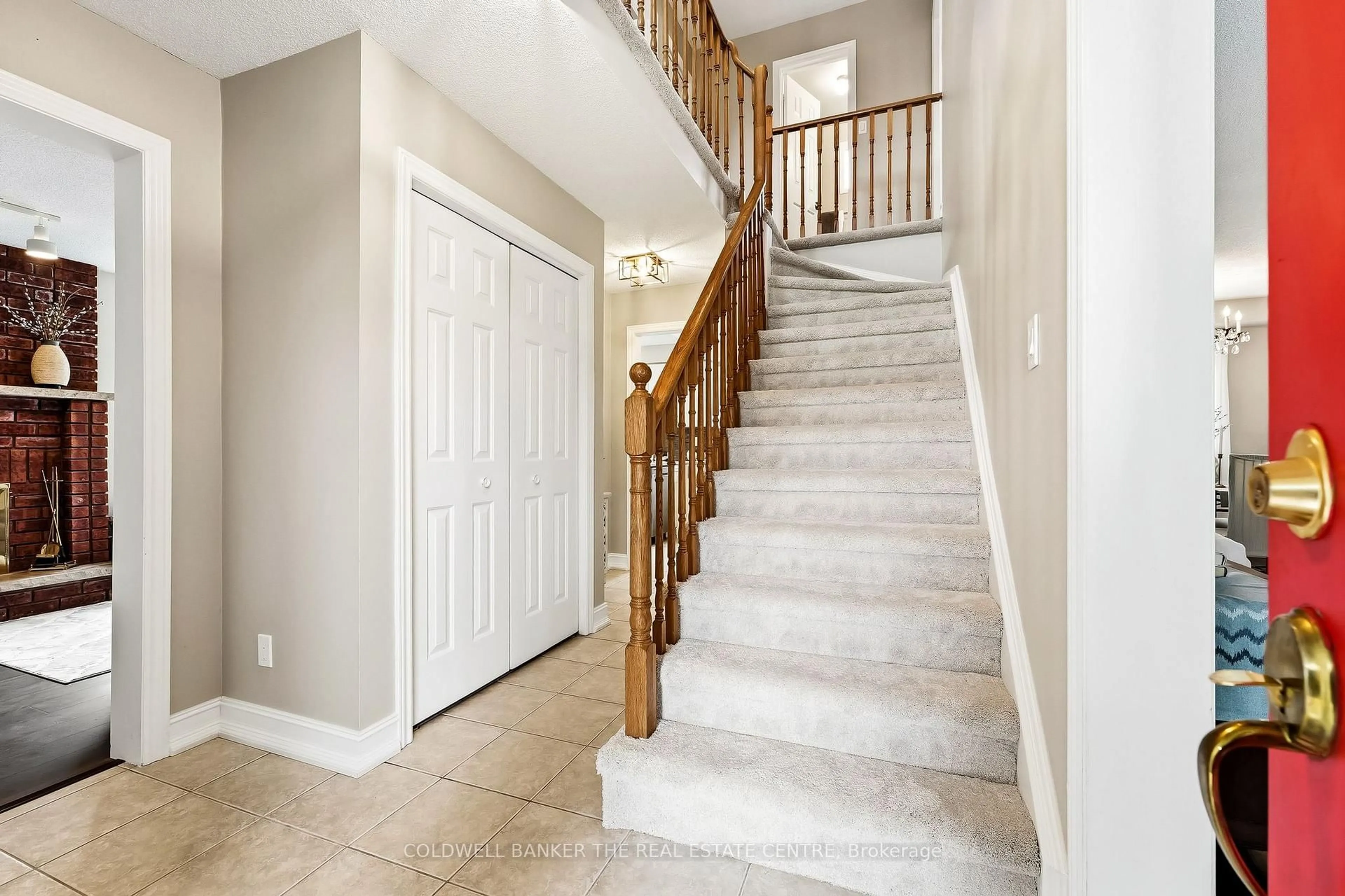 Unknown for 24 Kenyon Crt, Whitby Ontario L1N 8T2