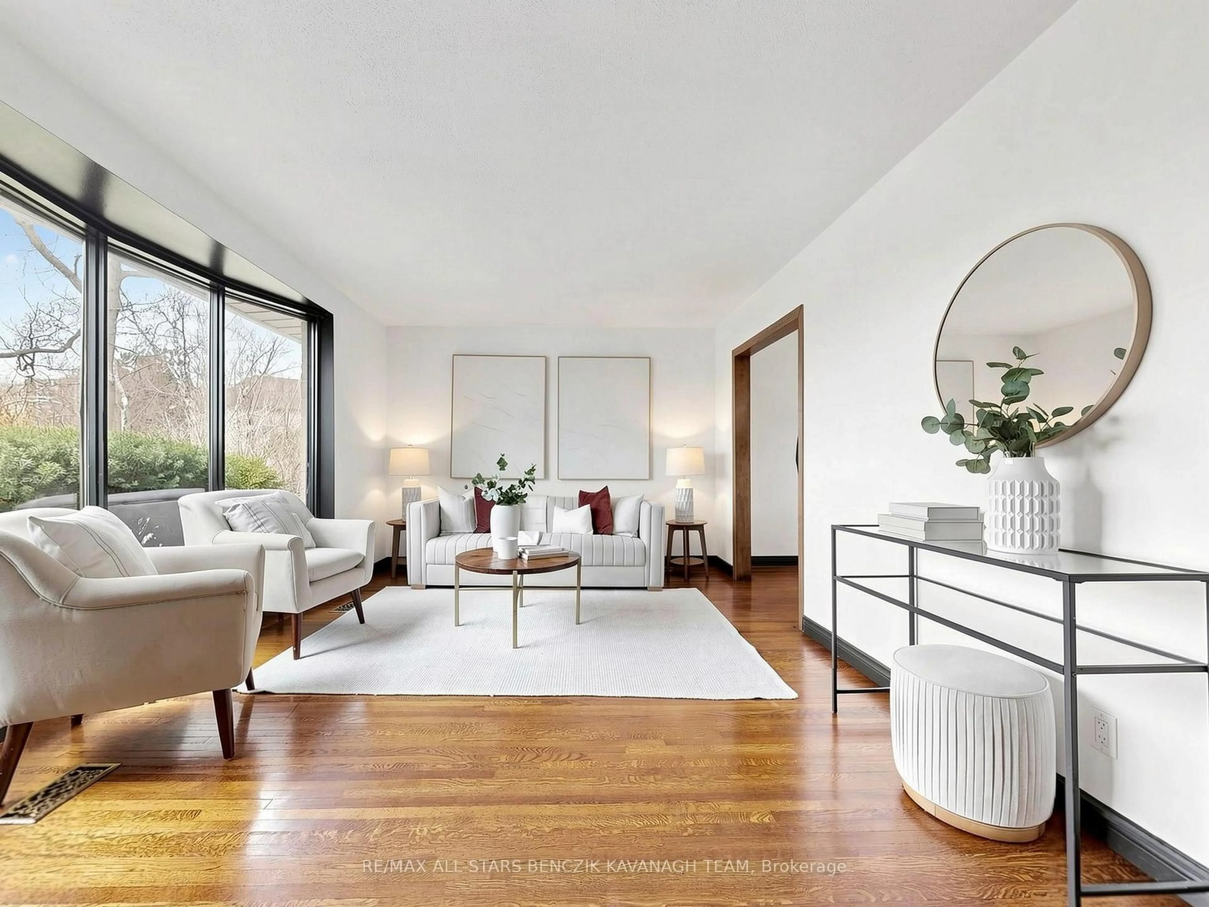 Living room with furniture, unknown for 875 Chapleau Dr, Pickering Ontario L1W 1P6