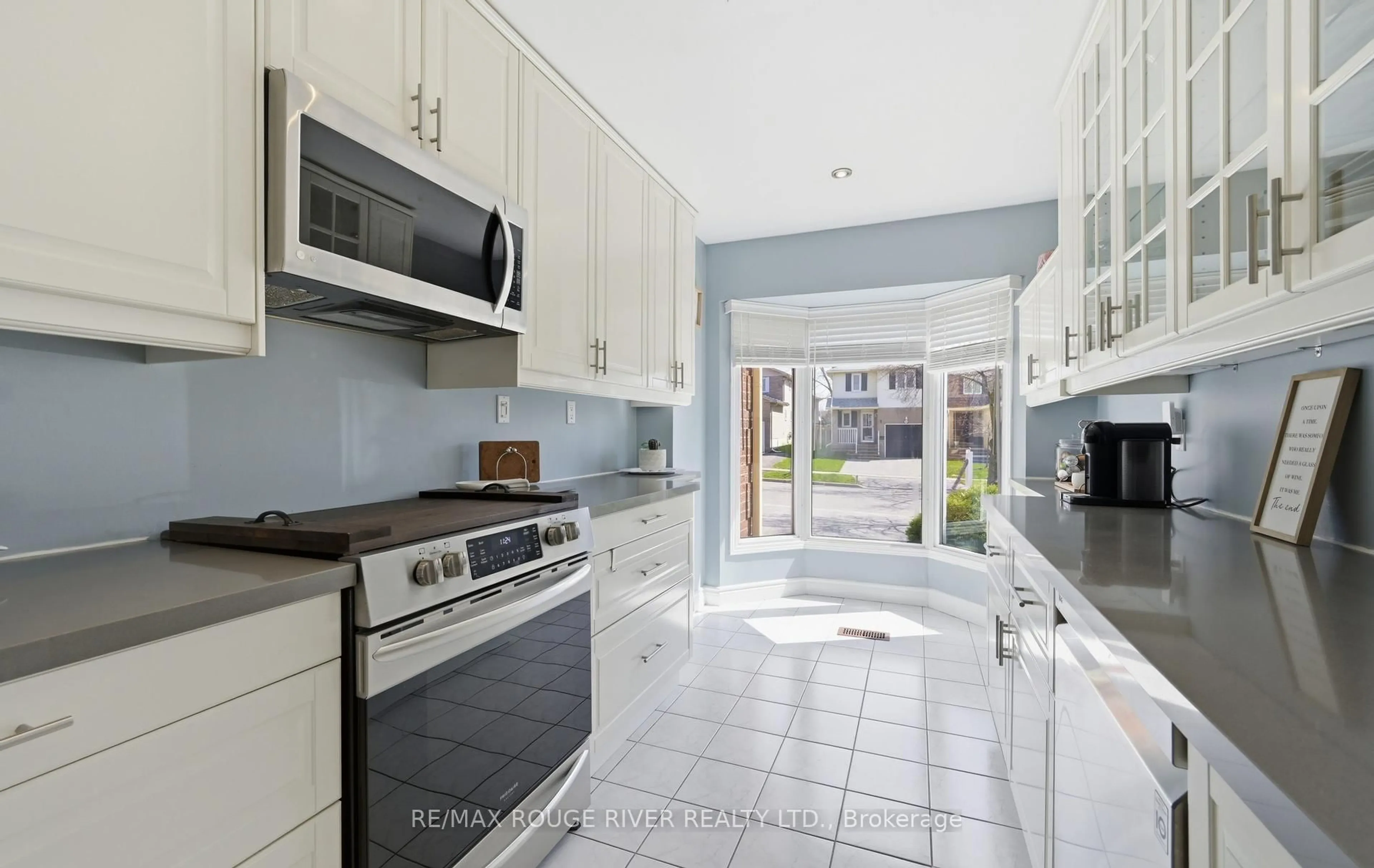 Unknown for 579 Cobblehill Dr, Oshawa Ontario L1K 1Y6