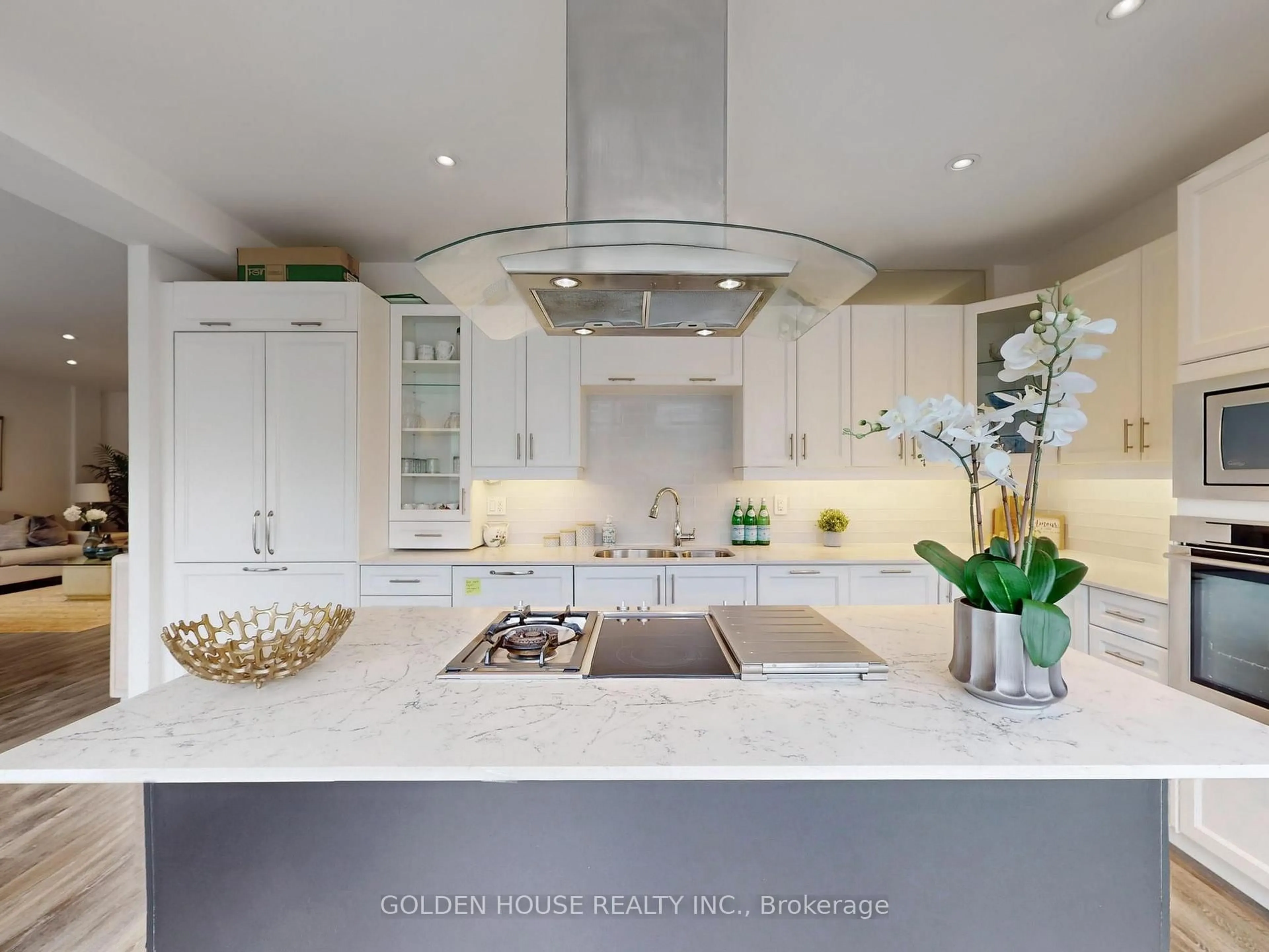 Contemporary kitchen, ceramic/tile floor for 200 Woodbine Ave #403, Toronto Ontario M4L 3P2