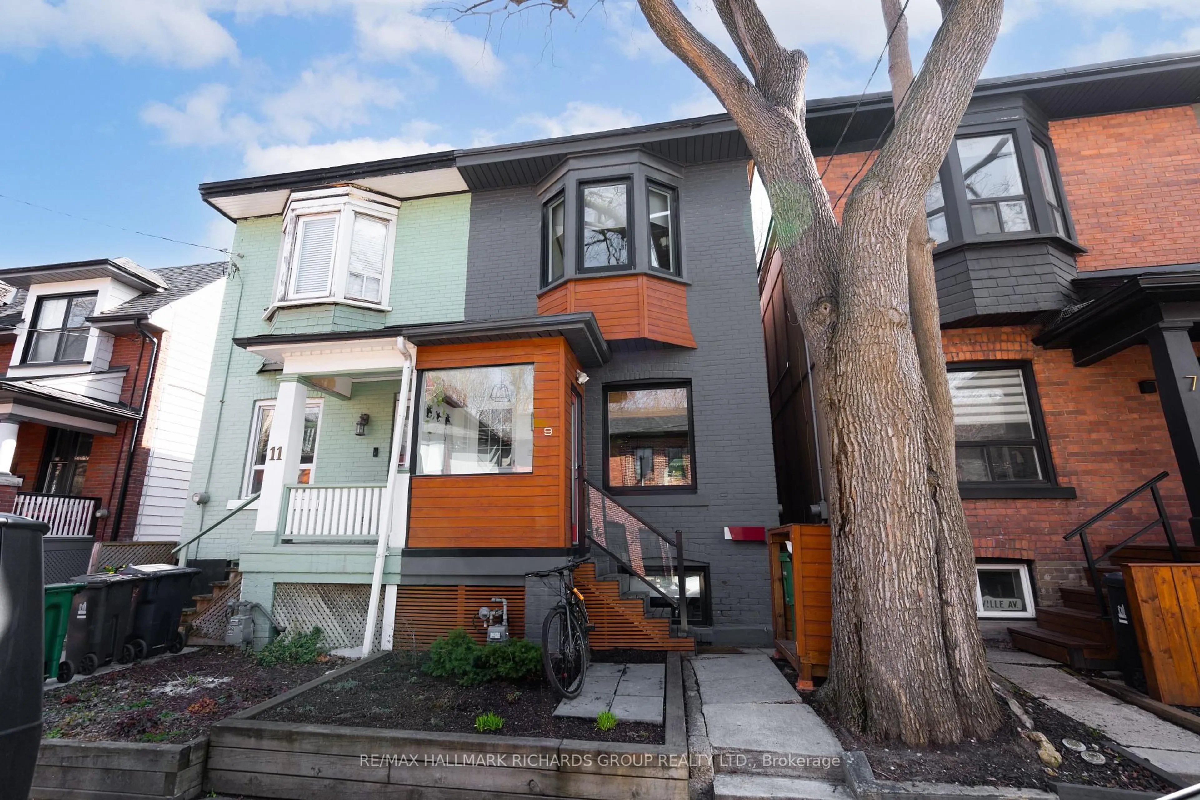 Unknown for 9 Winnifred Ave, Toronto Ontario M4M 2X2