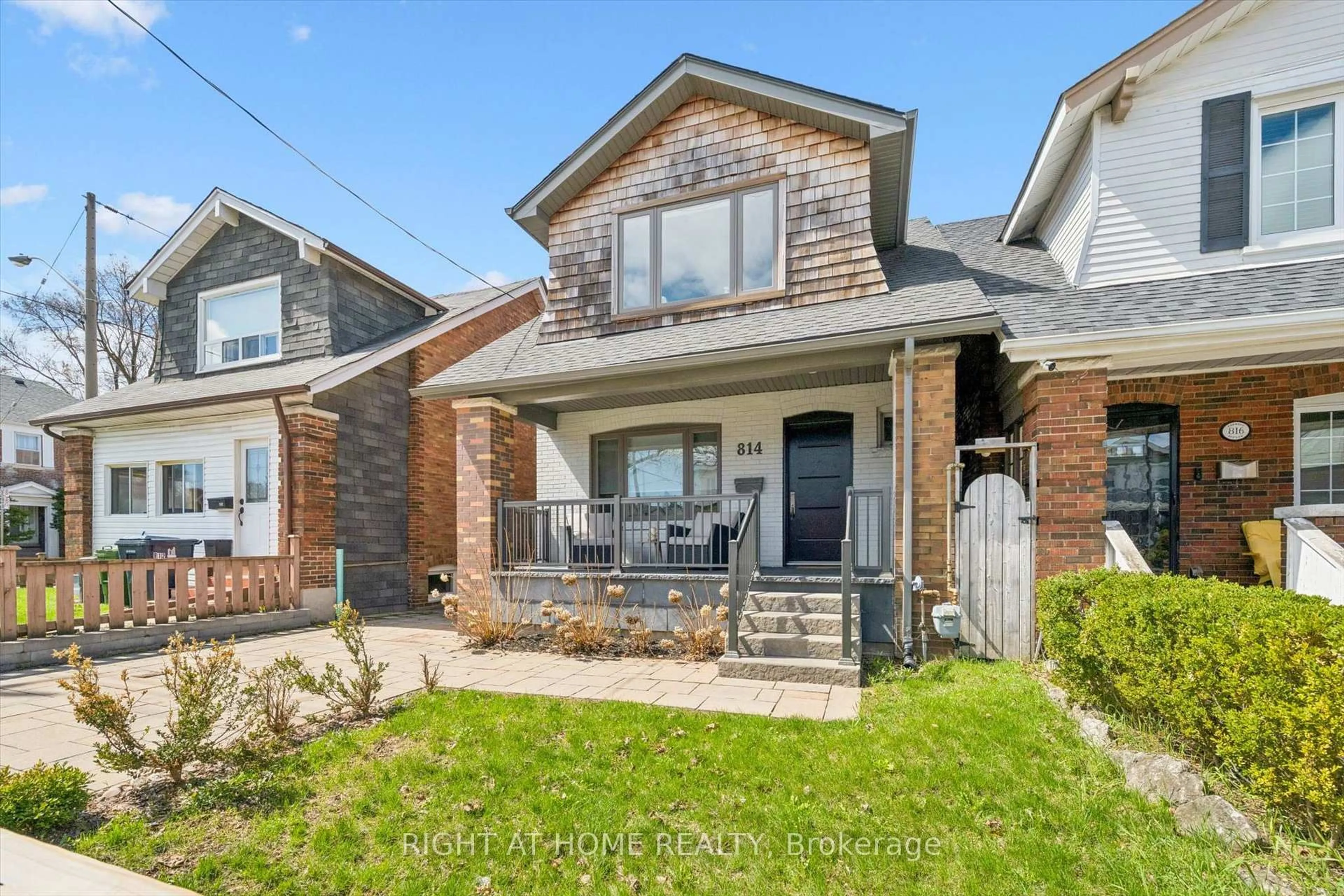 Home with brick exterior material, street for 814 Coxwell Ave, Toronto Ontario M4C 3E6