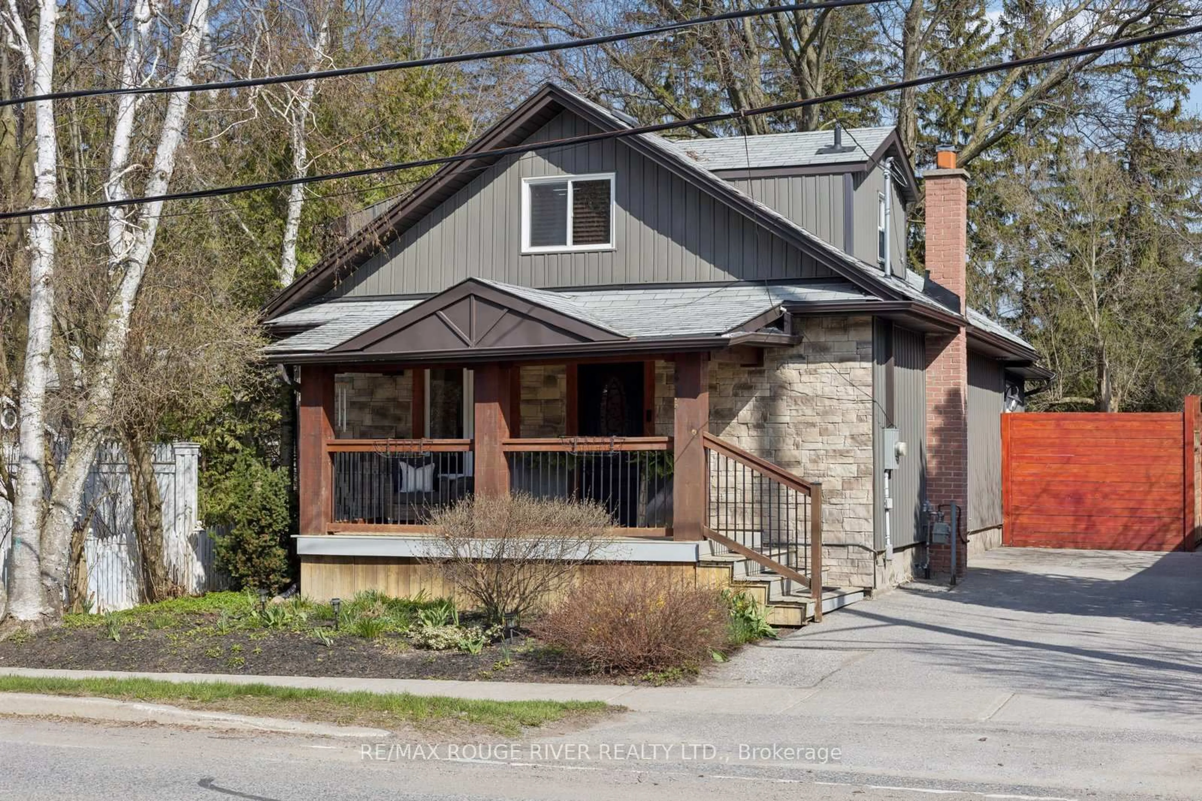 Home with brick exterior material, street for 28 Columbus Rd, Oshawa Ontario L1H 7K4