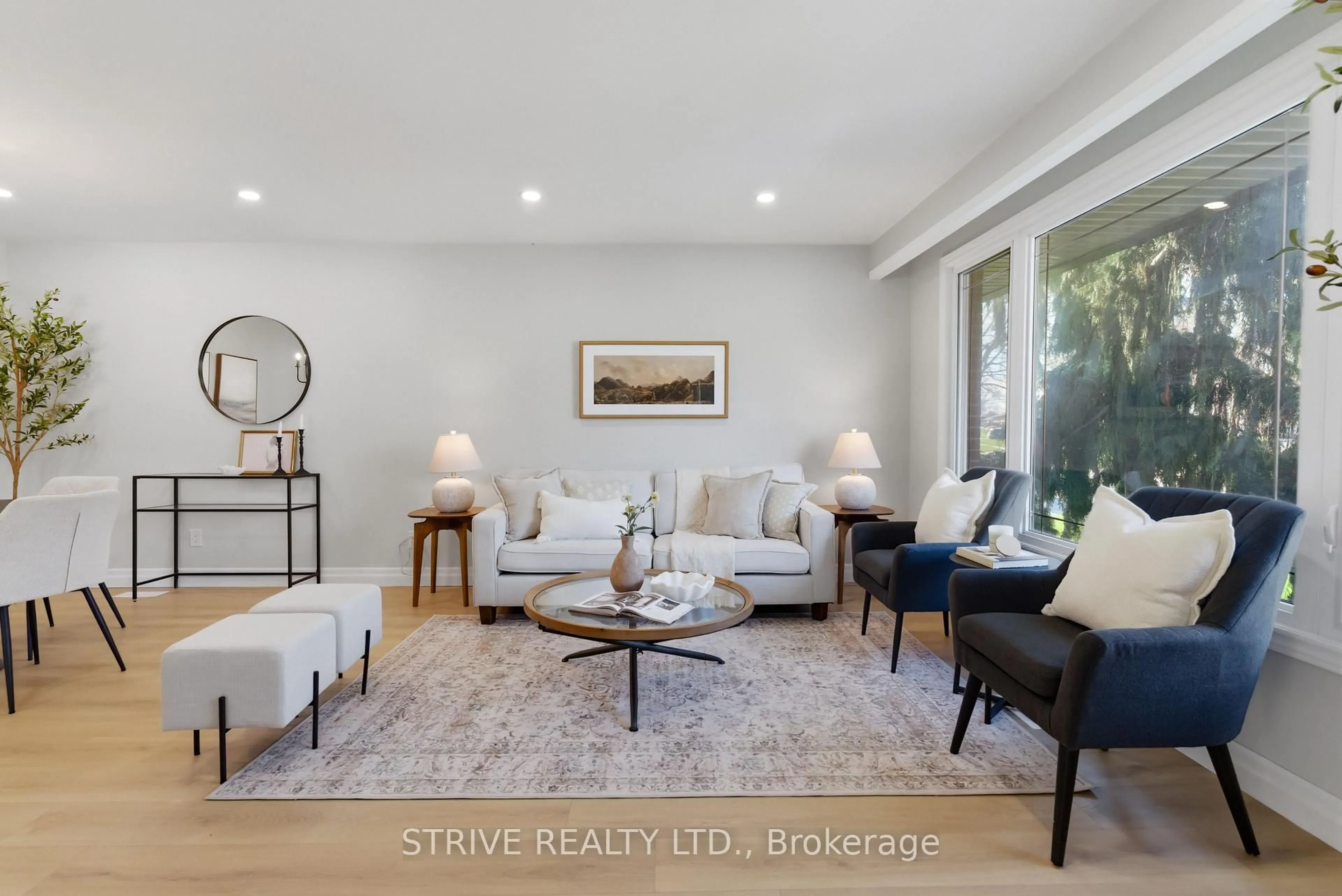 Living room with furniture, unknown for 711 Central Park Blvd, Oshawa Ontario L1G 6A8