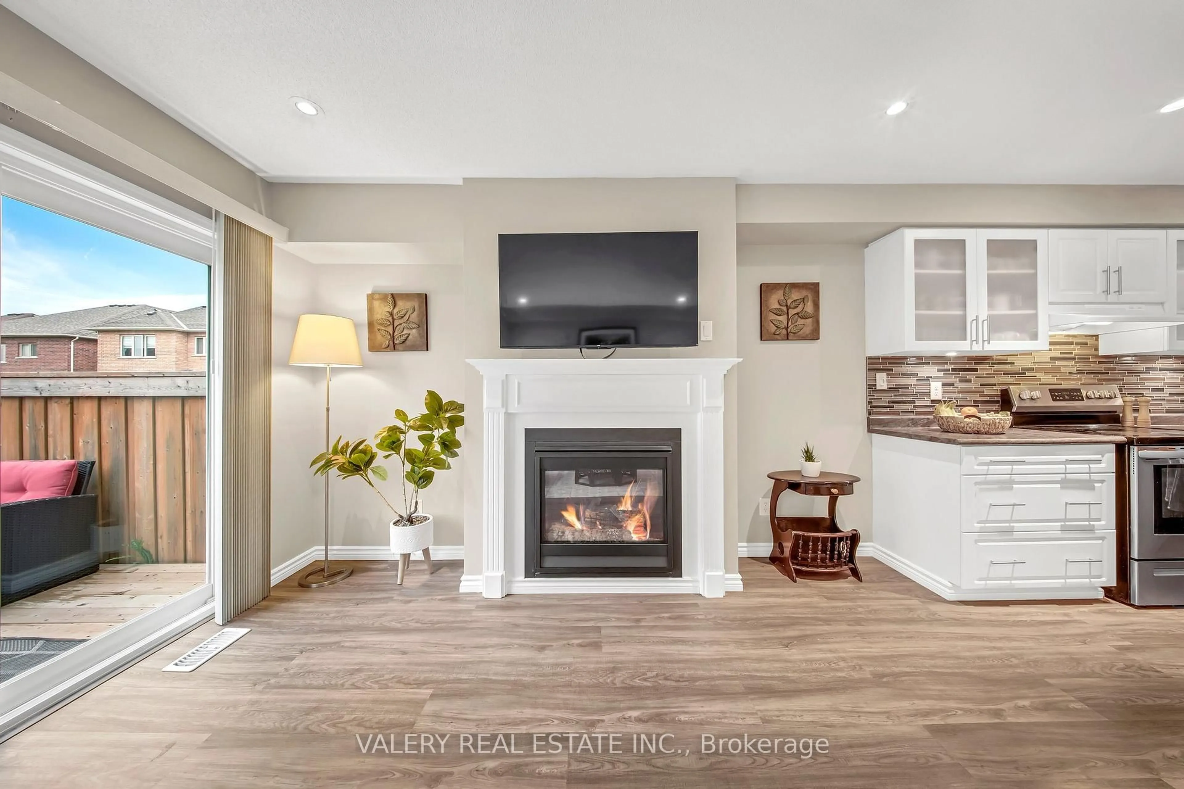 Unknown for 2442 Equestrian Cres, Oshawa Ontario L1L 0L7