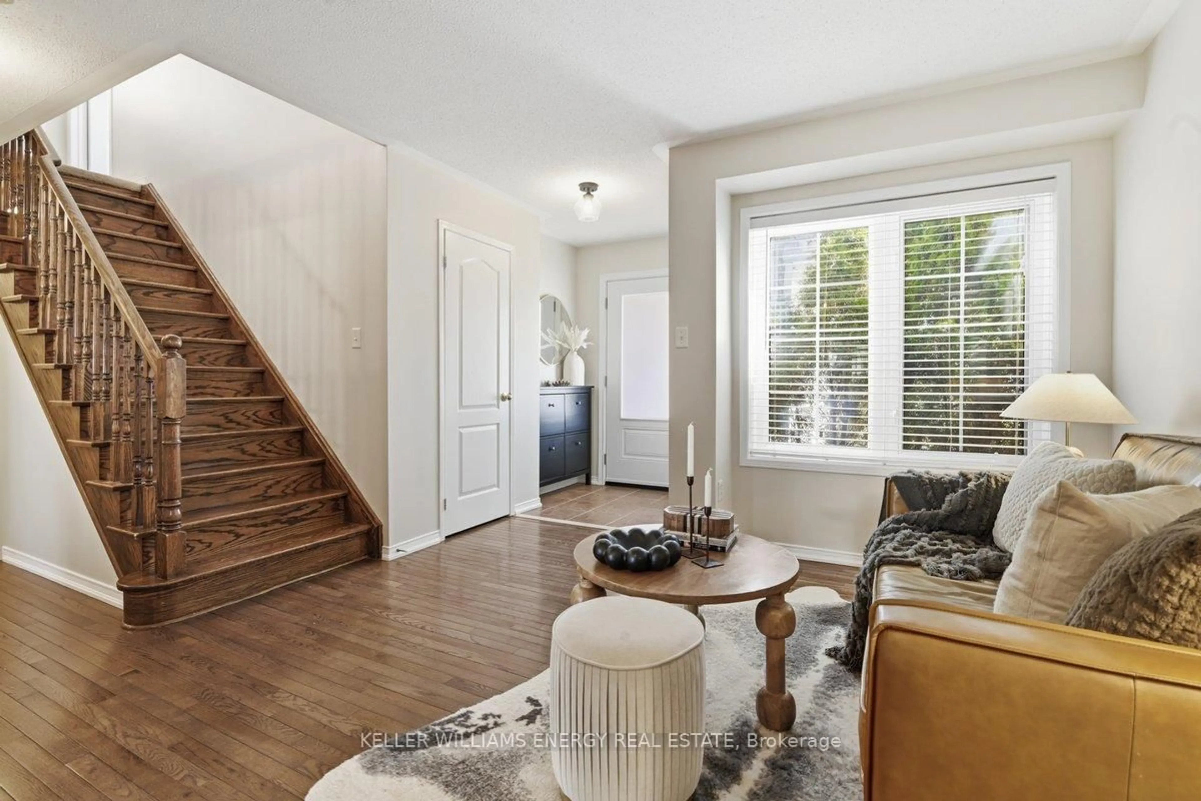 Living room with furniture, unknown for 1428 Coldstream Dr, Oshawa Ontario L1K 2Y8