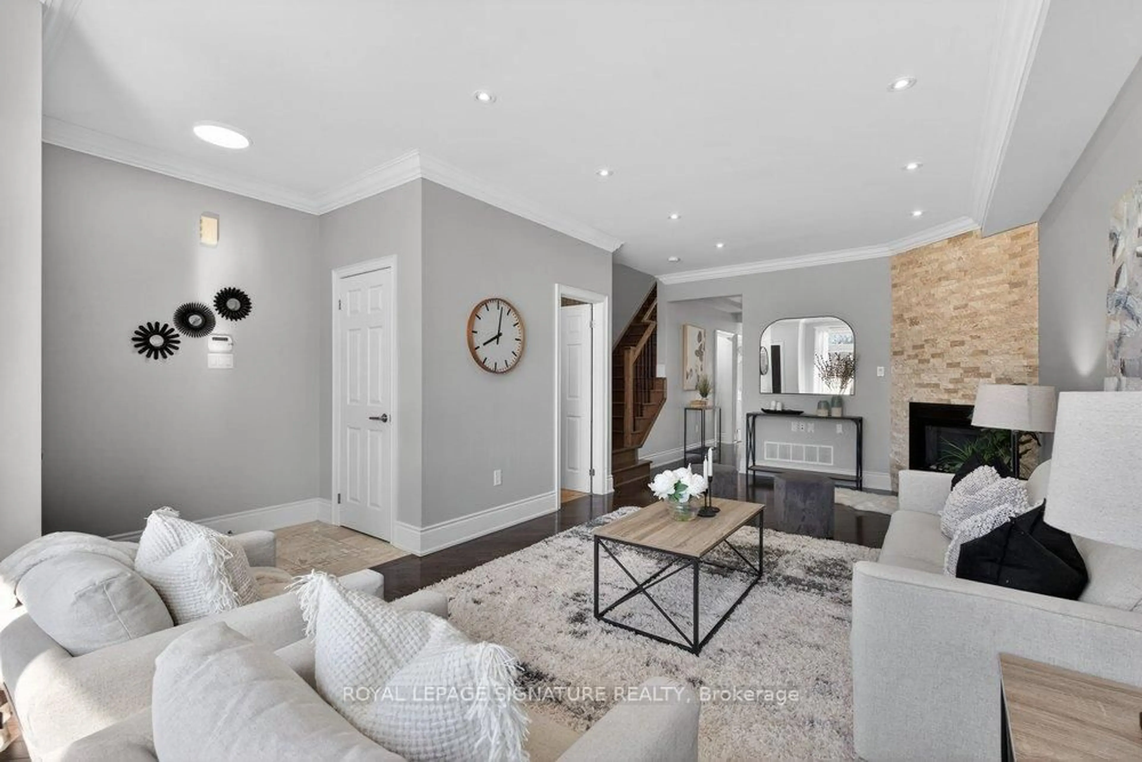 Living room with furniture, unknown for 61B Bexhill Ave, Toronto Ontario M1L 3B7