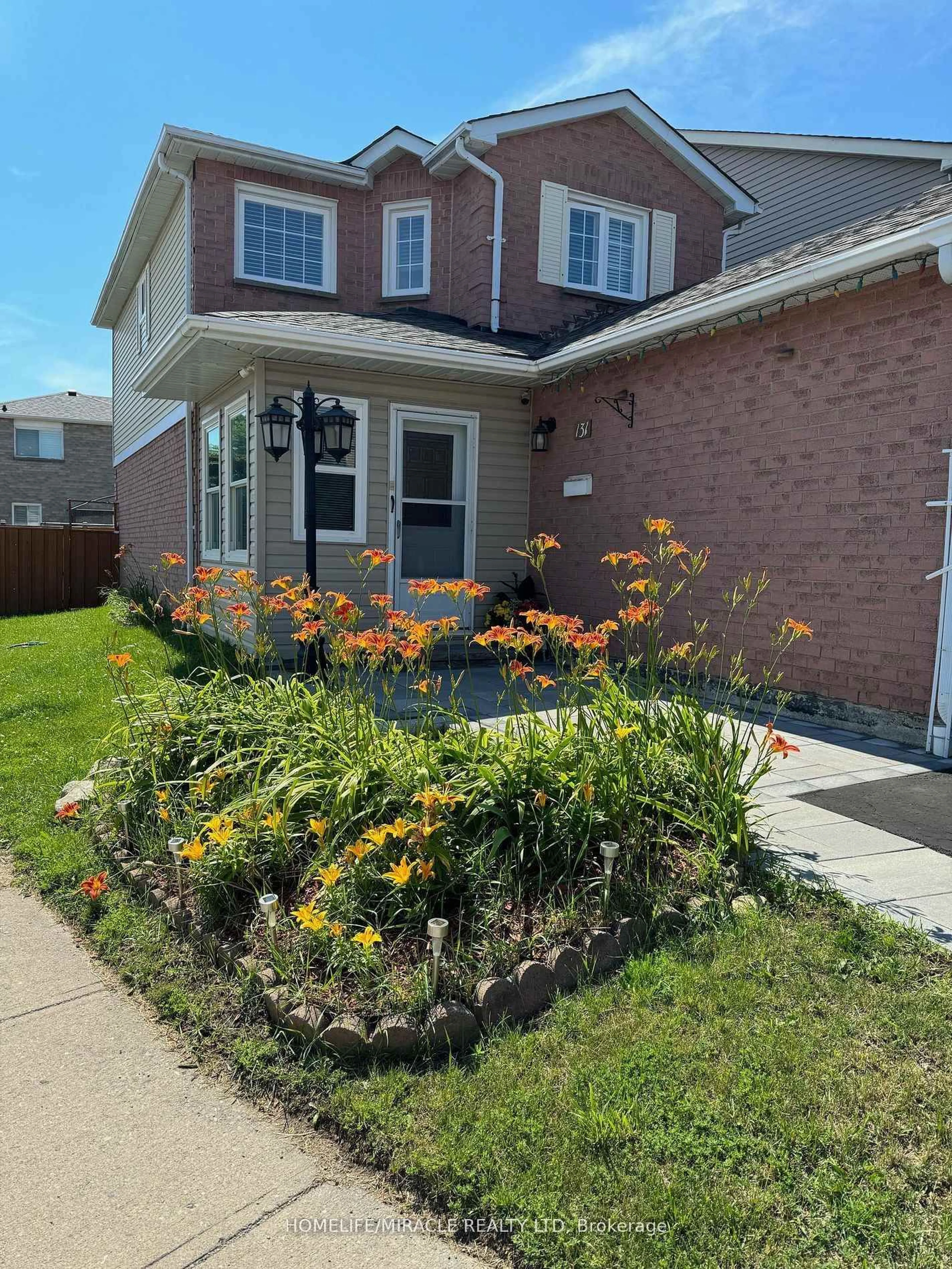 Home with brick exterior material, street for 131 Plumrose Ptwy, Toronto Ontario M1B 4B6