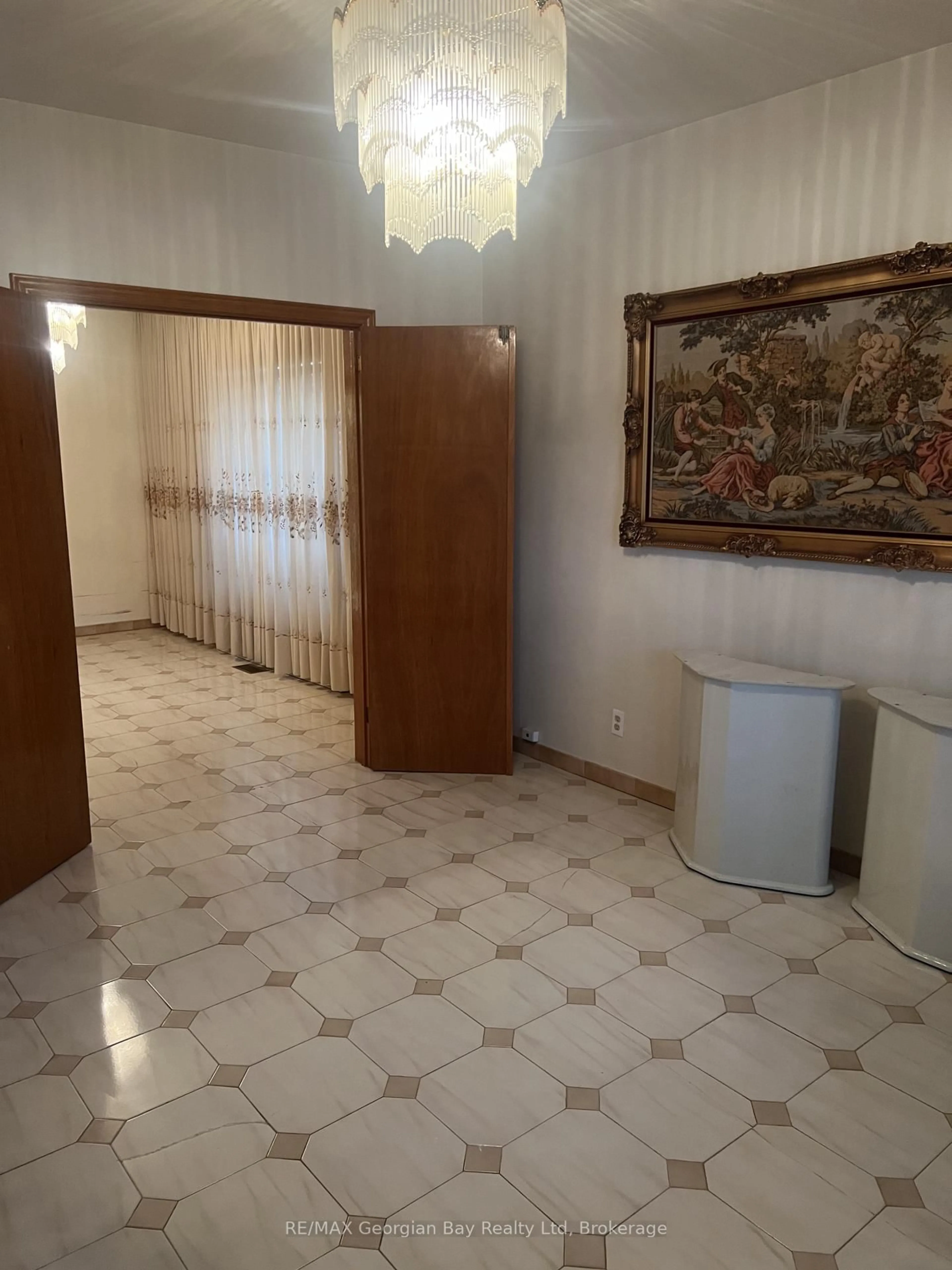 Unknown for 517 Milverton Blvd, Toronto Ontario M4C 1X6