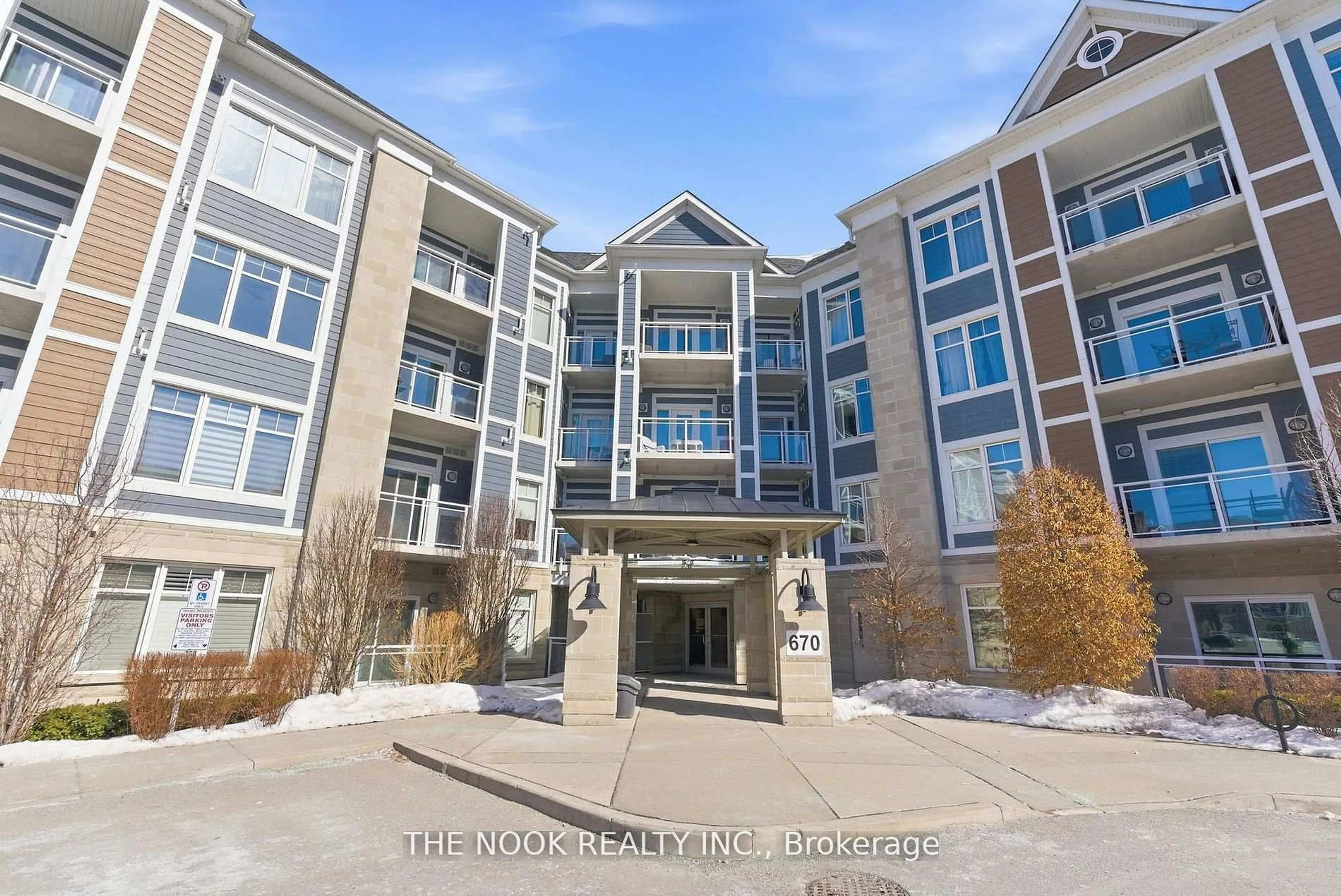 Indoor entryway for 670 Gordon St #213, Whitby Ontario L1N 0K9