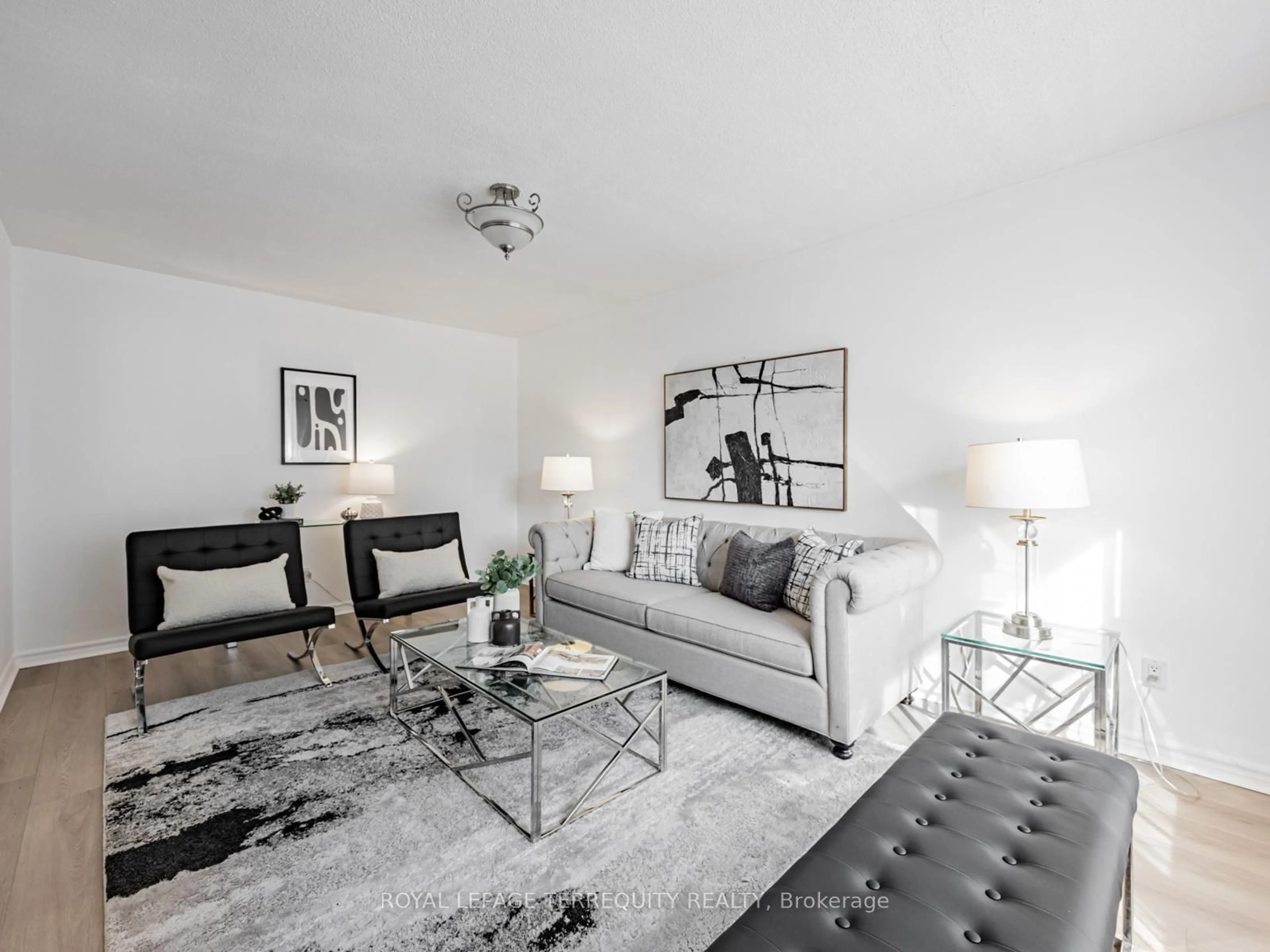 Living room with furniture, unknown for 1858 Shadybrook Dr, Pickering Ontario L1V 3A8