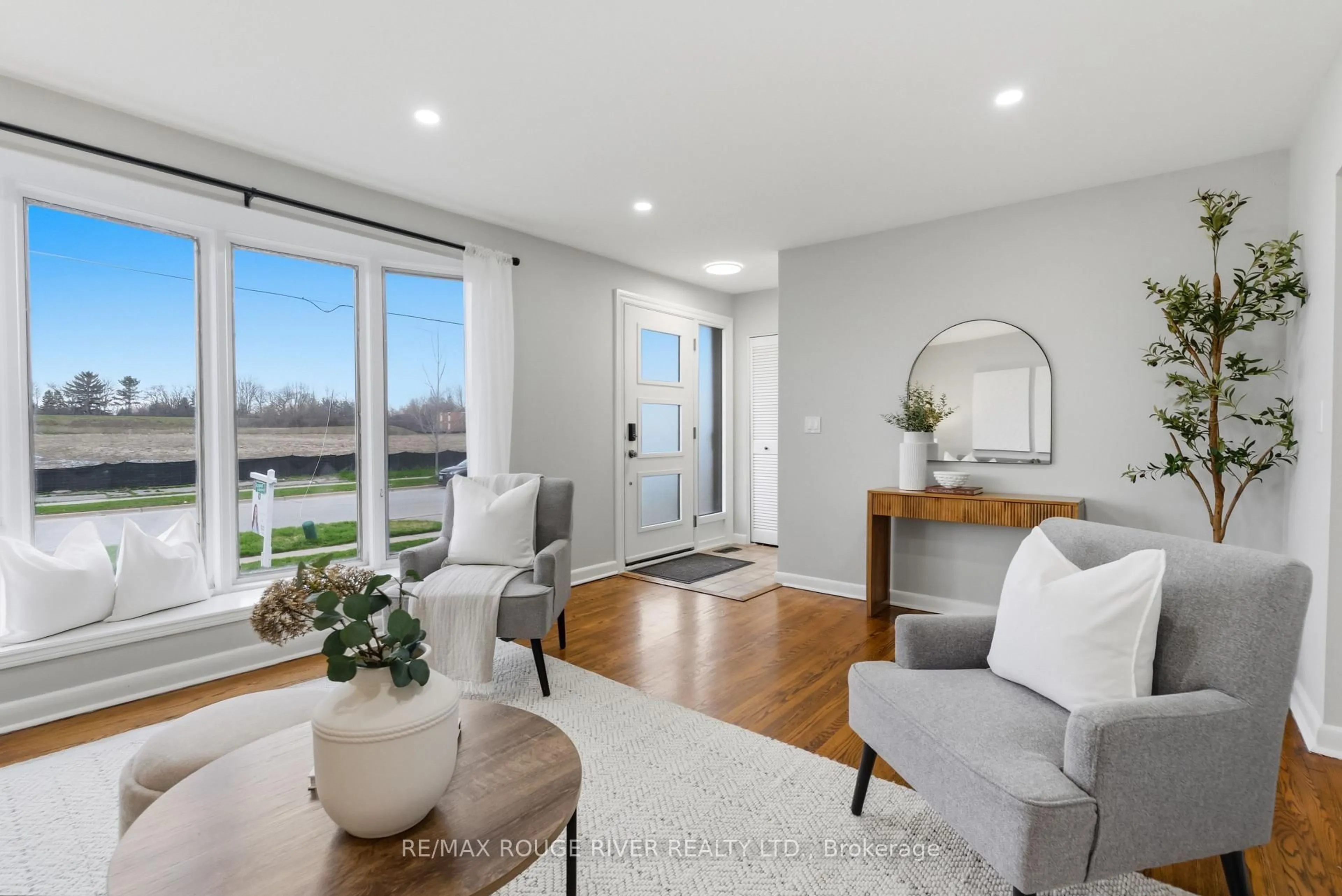 Living room with furniture, unknown for 557 Shakespeare Ave, Oshawa Ontario L1H 3H5